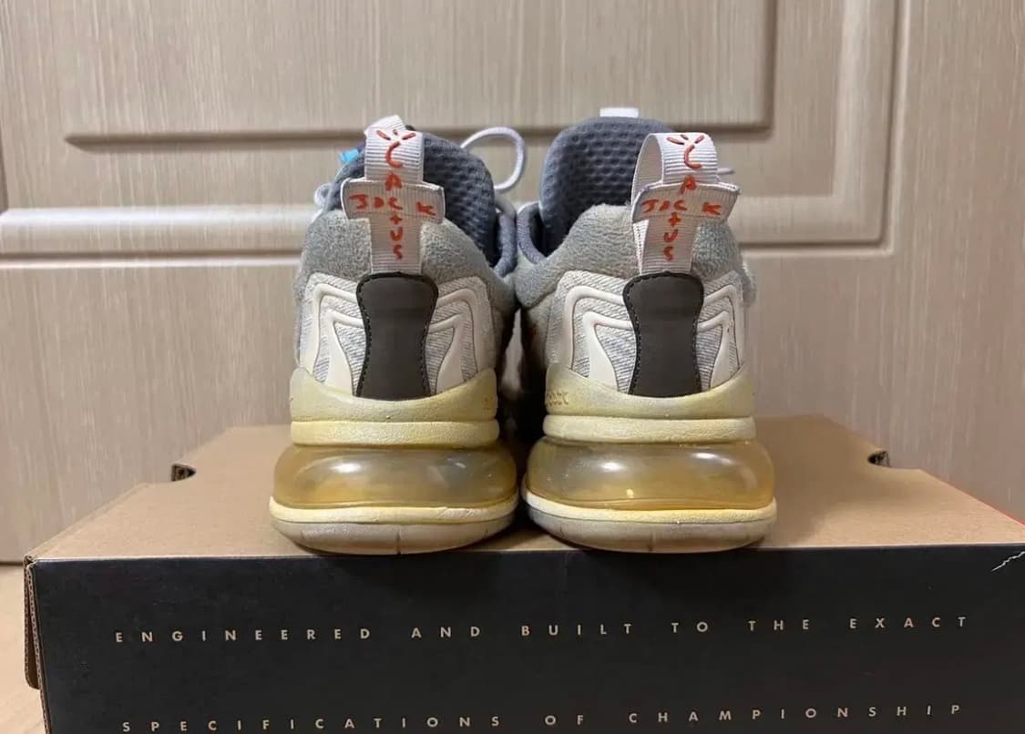 나이키 X 트래비스스캇 에어맥스 235 판매 상품이미지4