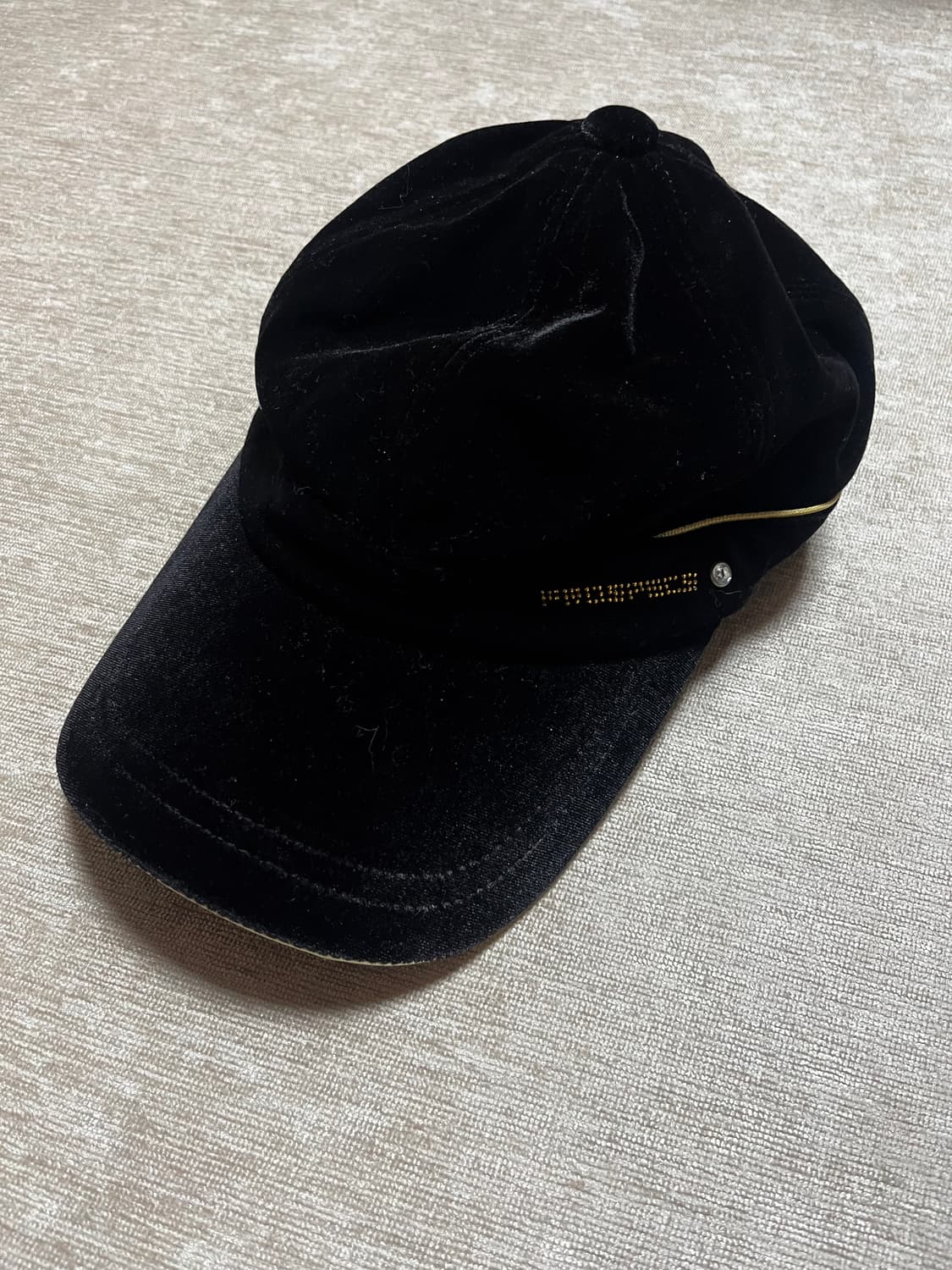 프록스페스 블랙 벨벳 캡 / 스트랩 디테일  상품이미지1