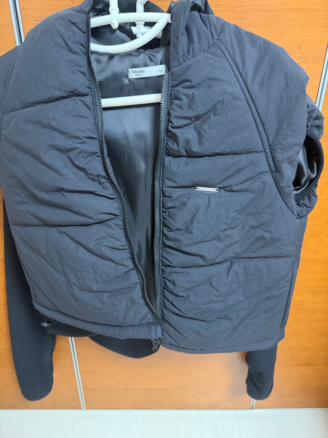 미세키서울 셔링 패딩조끼 블랙 상품이미지2