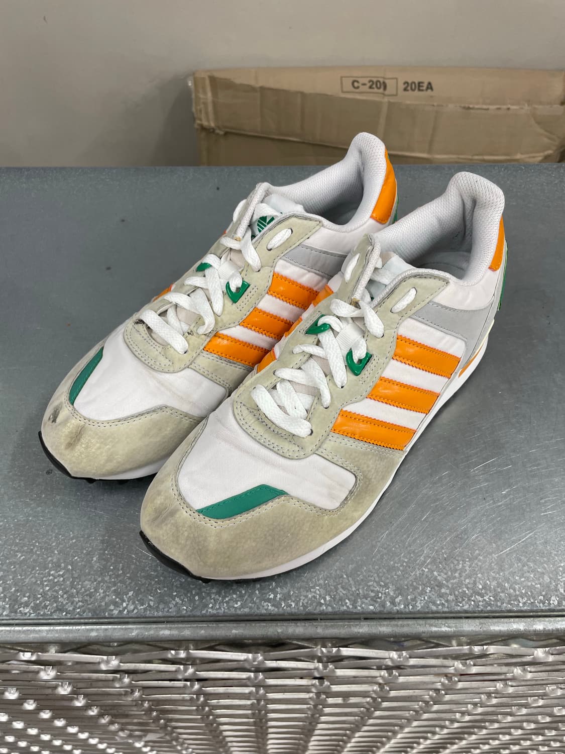 아디다스 ZX 700 화이트 오렌지 265 상품이미지2