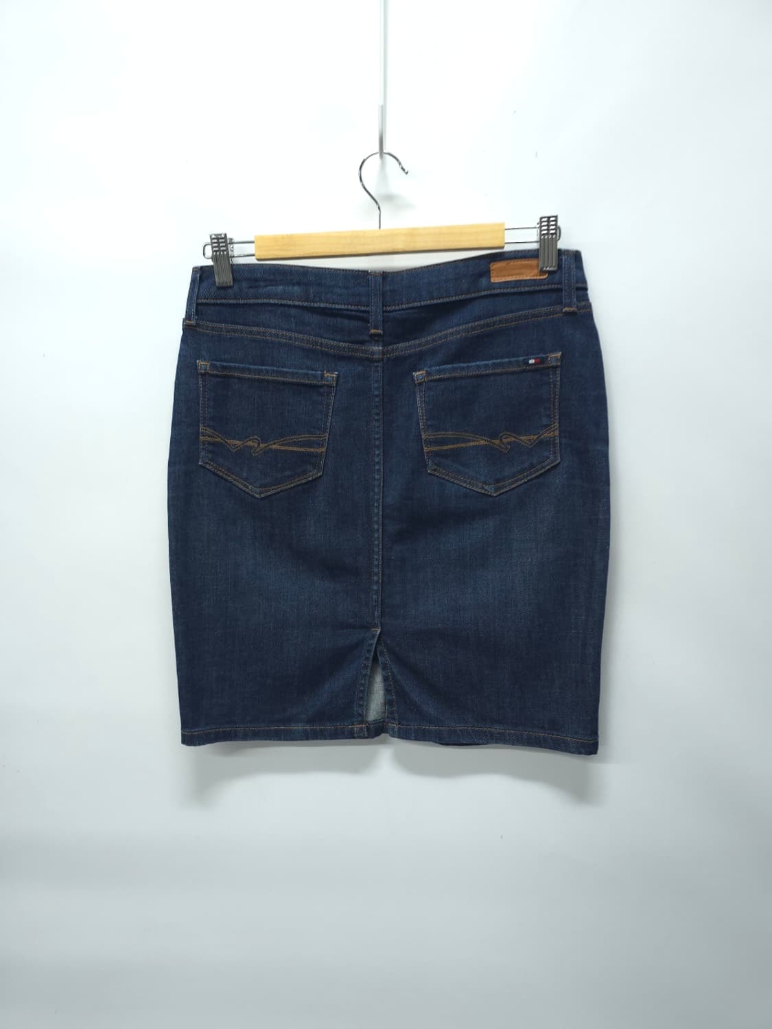 타미힐피거 ROME 레귤러 핏 데님 스커트 (29) 상품이미지5