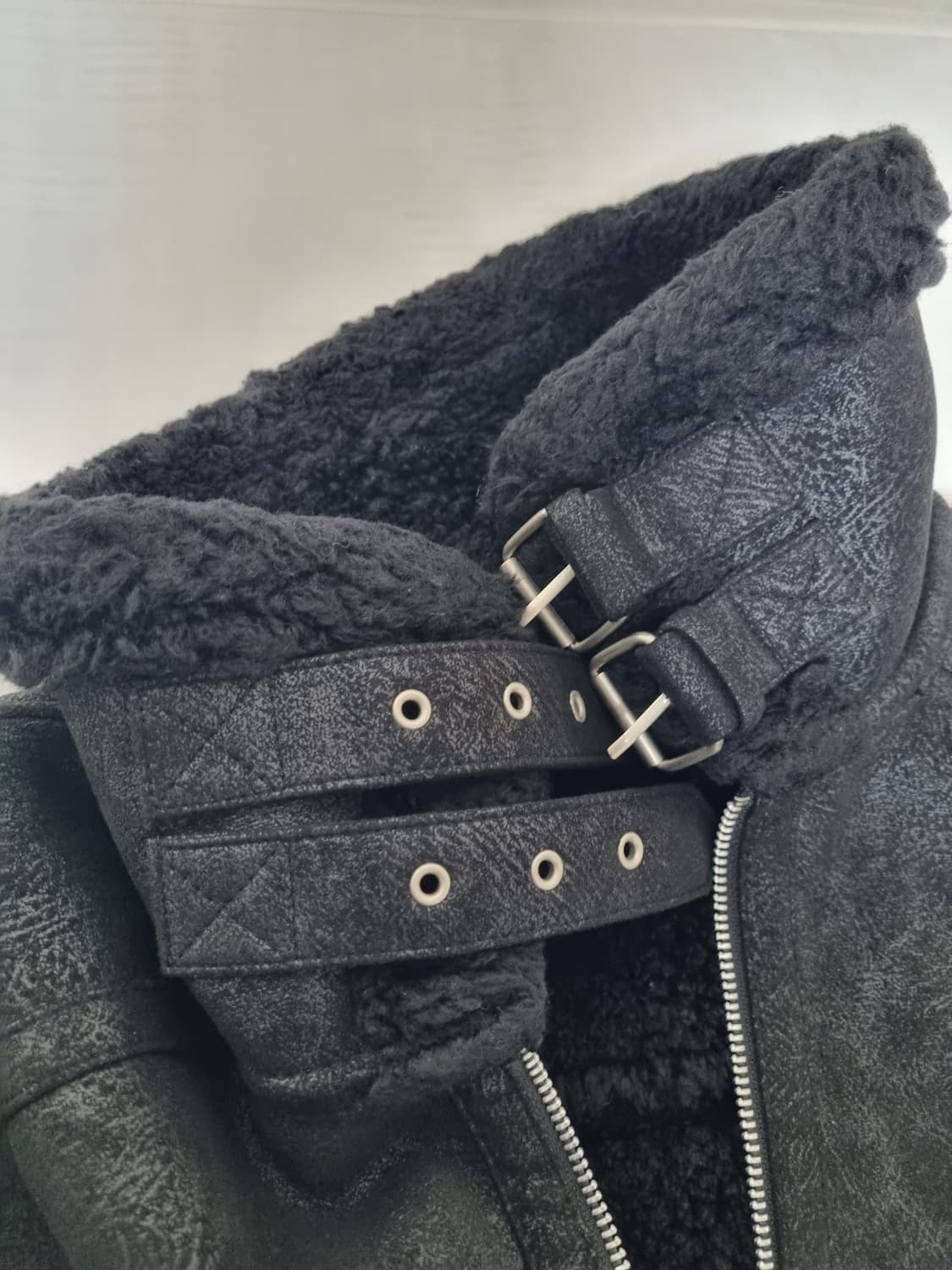 도프셉 크롭 무스탕 판매합니다 상품이미지7