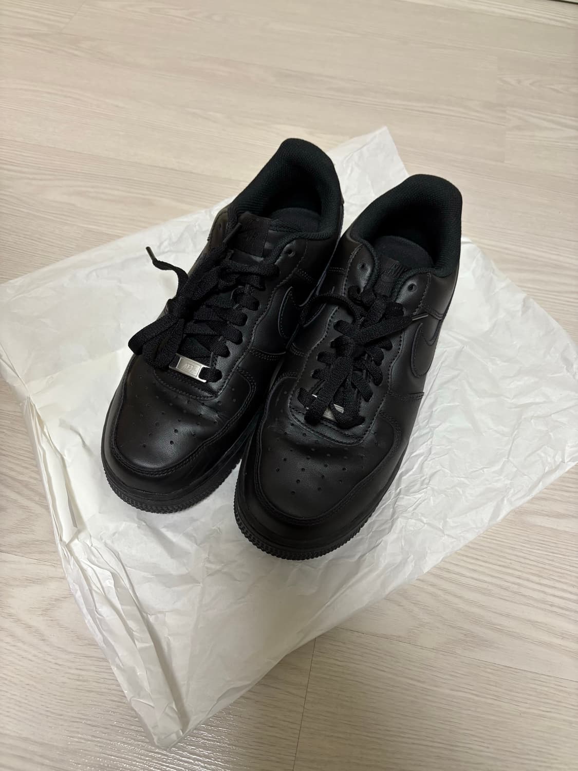 나이키 에어포스 1 07 로우 트리플 블랙 260 상품이미지1