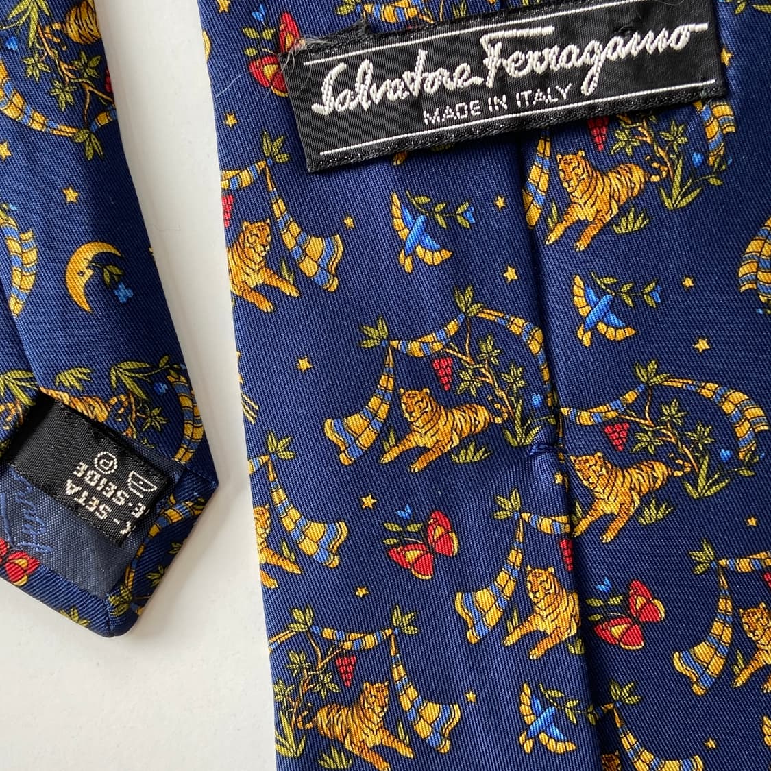 페레가모(Ferragamo) 명품 정품 넥타이 상품이미지5