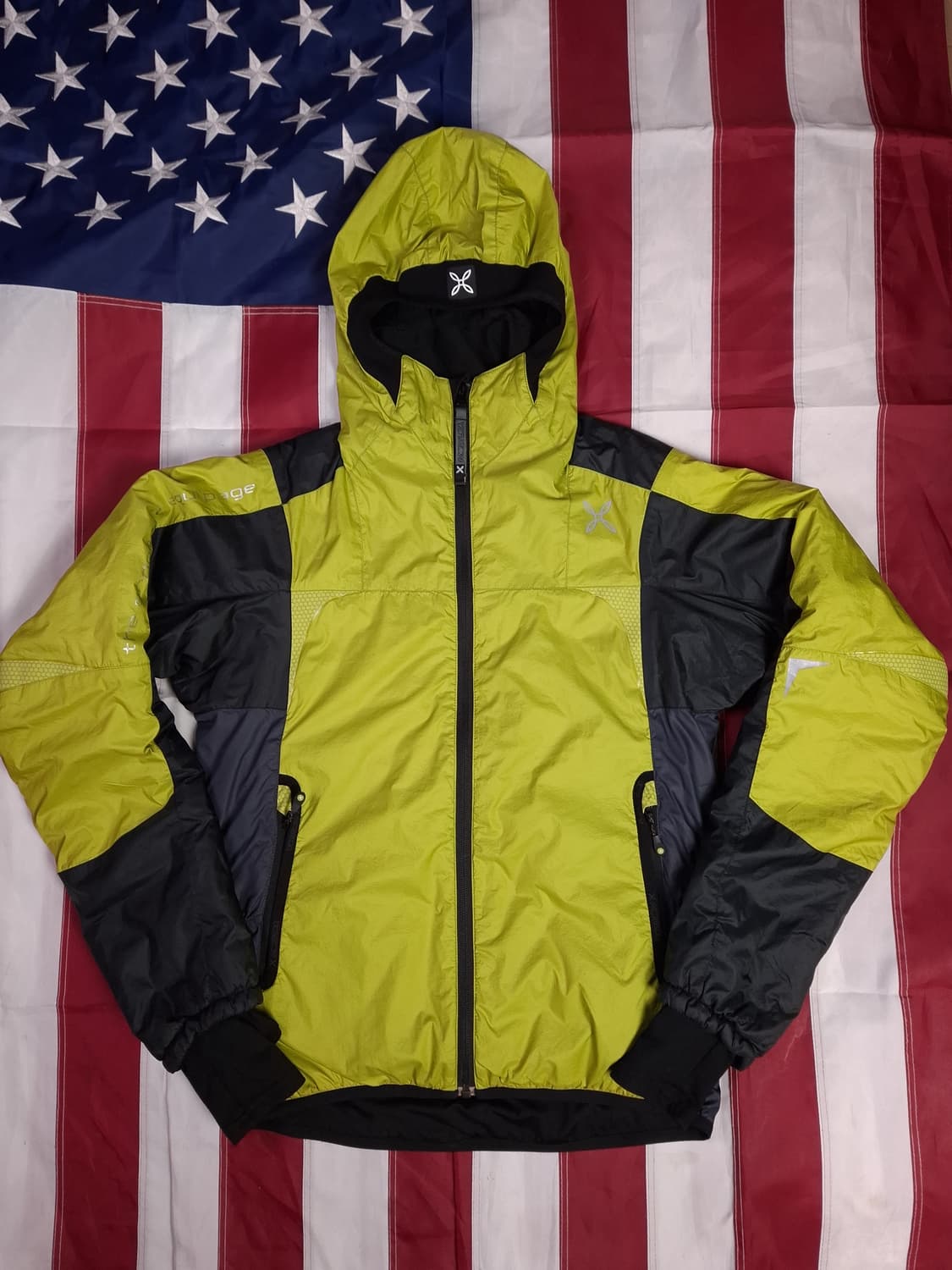 새제품급 오리지날 우먼용 몬츄라 스카이자켓 프리마로프트 상품이미지3