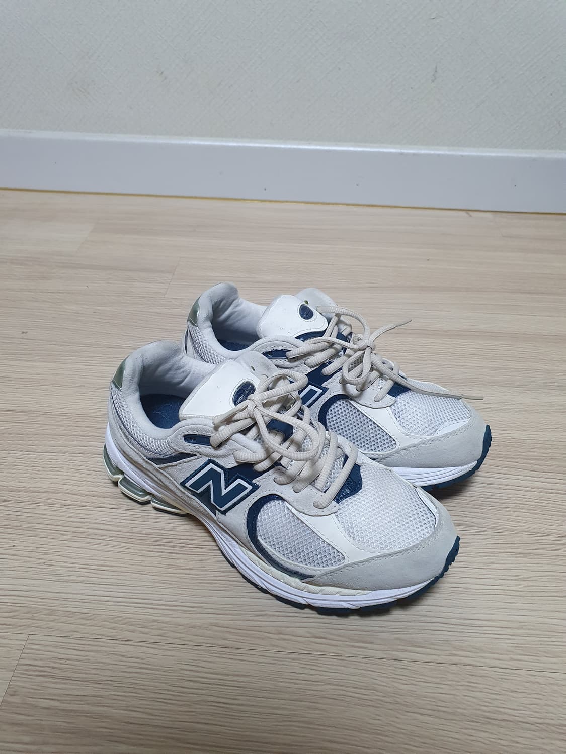 뉴발란스 2002R 운동화 230 상품이미지2