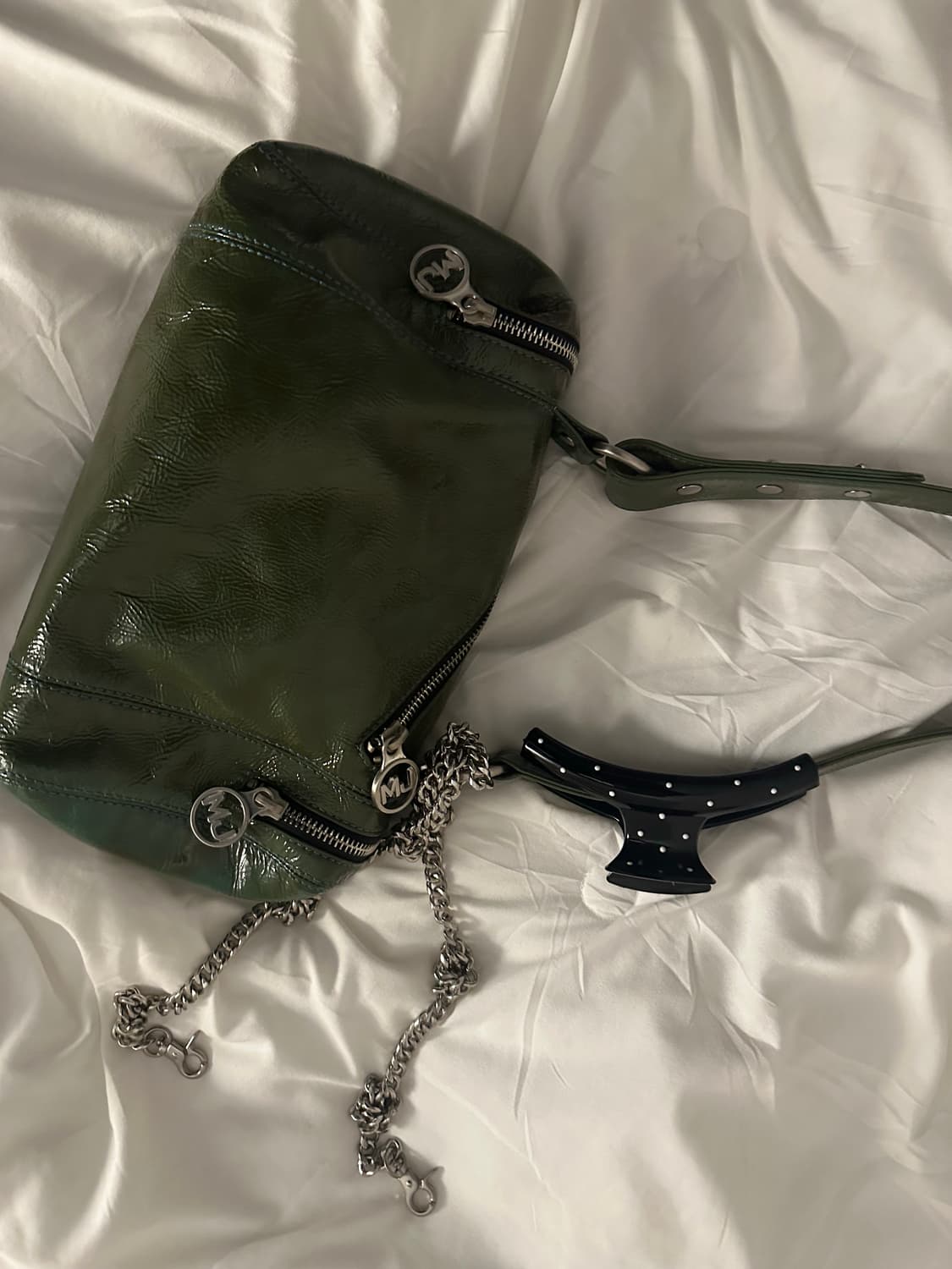 marc jacobs 마크제이콥스 페이턴트 미니 배럴백 그린 상품이미지2