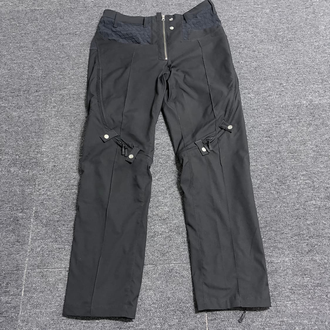 게릴라 그룹 Transformable Dual Shell Pants 상품이미지1