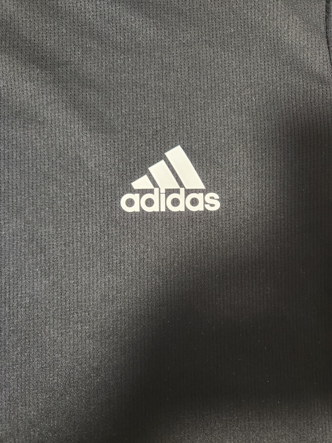 아디다스 D2삼선 반팔 기능성 티셔츠 GM2105 사이즈L

오염 하자 상품이미지3