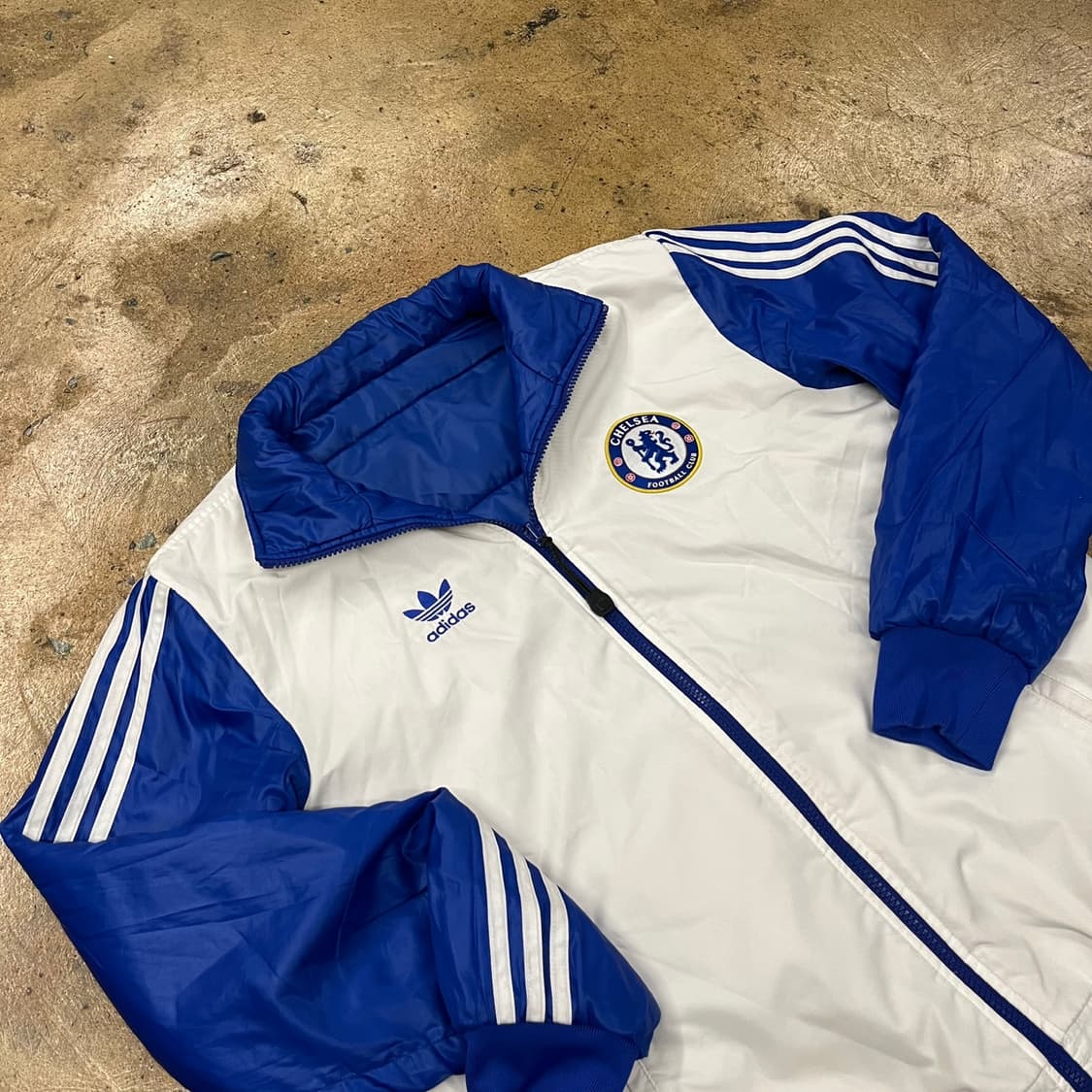 아디다스 첼시 흰파 양면 리버시블 숏패딩 100 상품이미지1