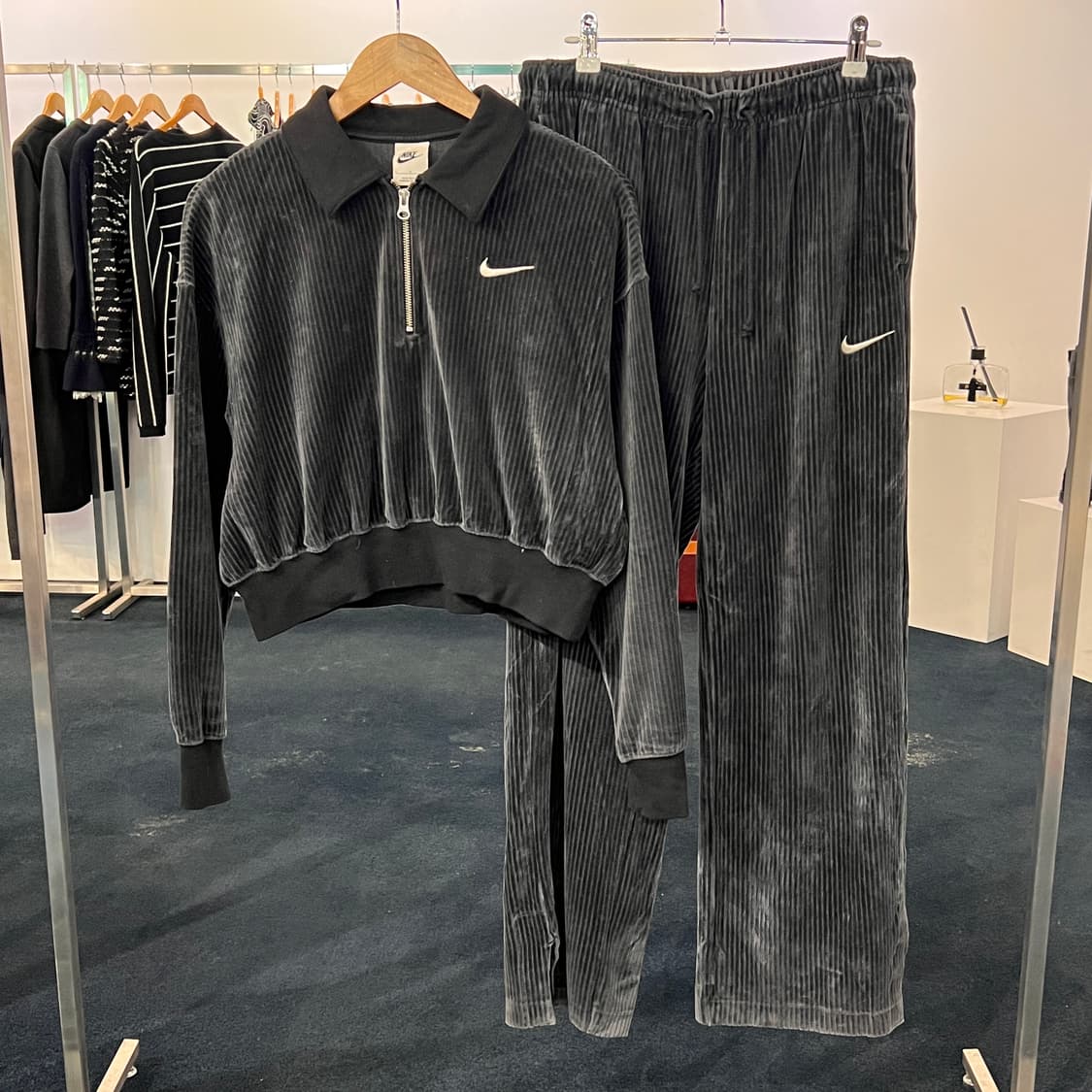 나이키 nsw 벨루어 쿼티집 코듀로이 셋업 상품이미지1