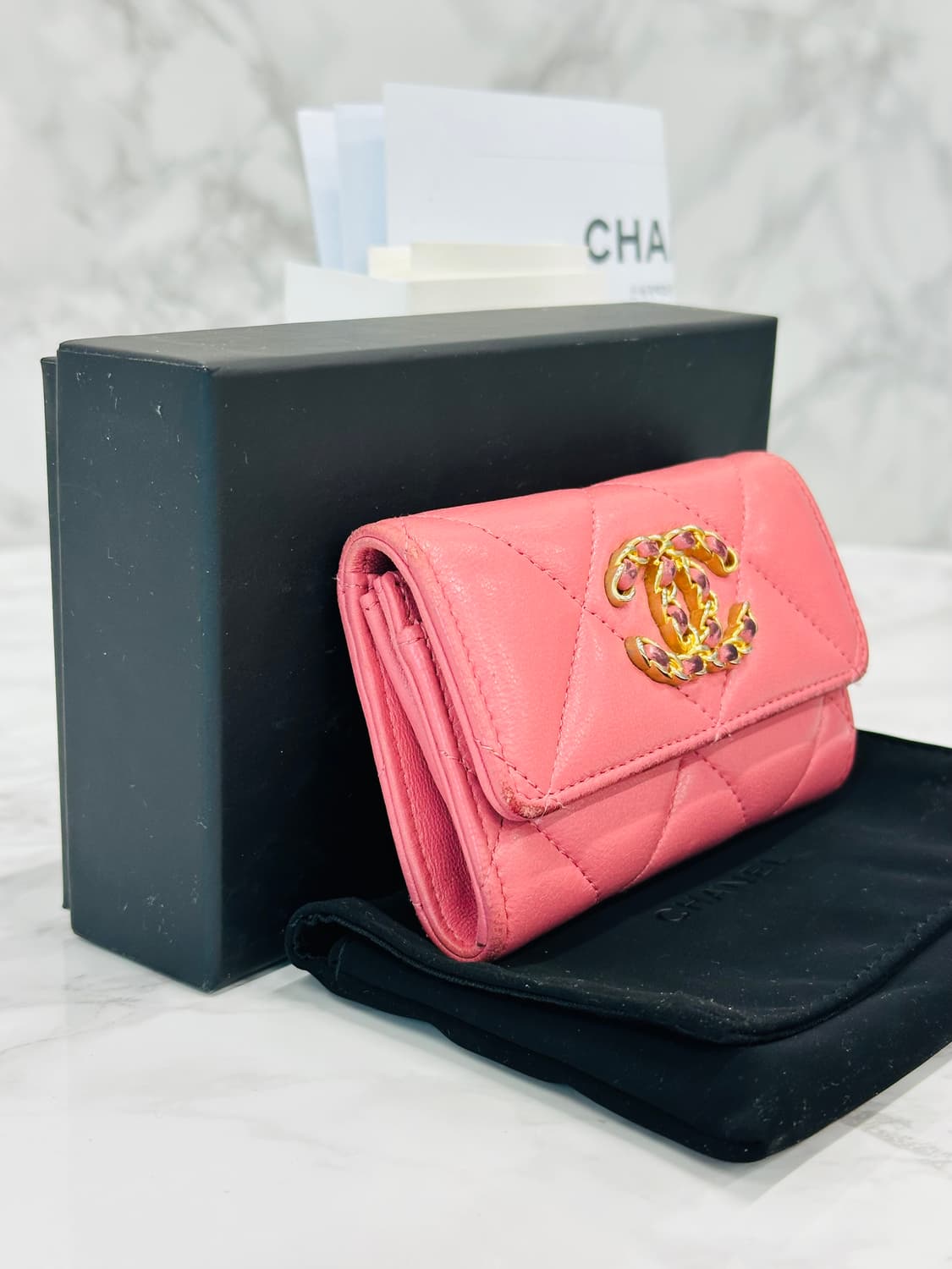 샤넬 19 카드지갑 핑크 상품이미지4