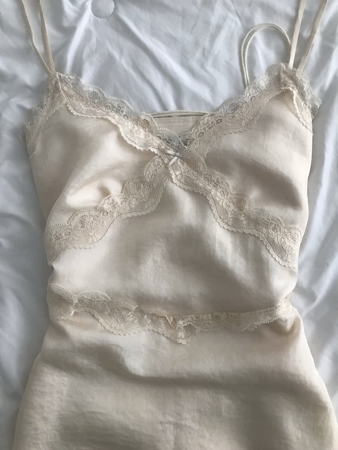 The Barnnet Satin Lace Slip Dress 상품이미지2