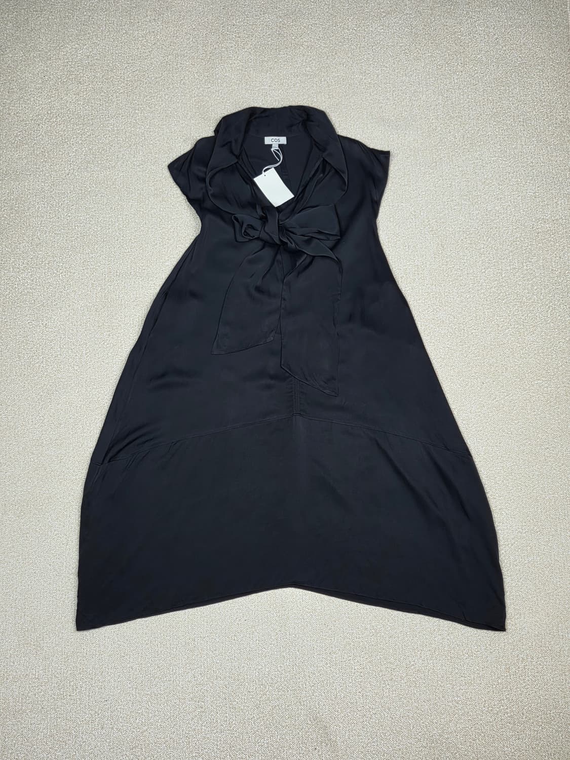 (새상품) [COS] 보우 디테일 비대칭 미디 드레스 | S00116 상품이미지1