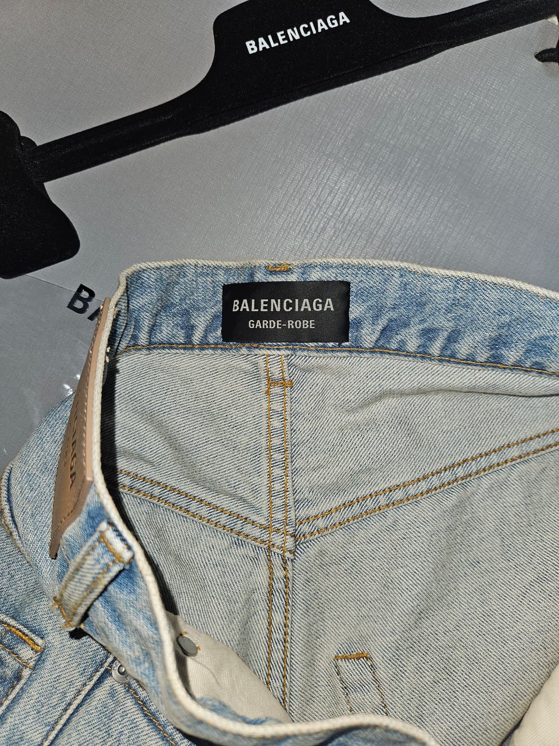 발렌시아가 데님 배기 팬츠 라이트블루 xs 상품이미지8