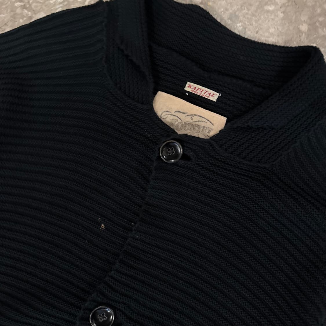 케피탈 블랙가디건  상품이미지2