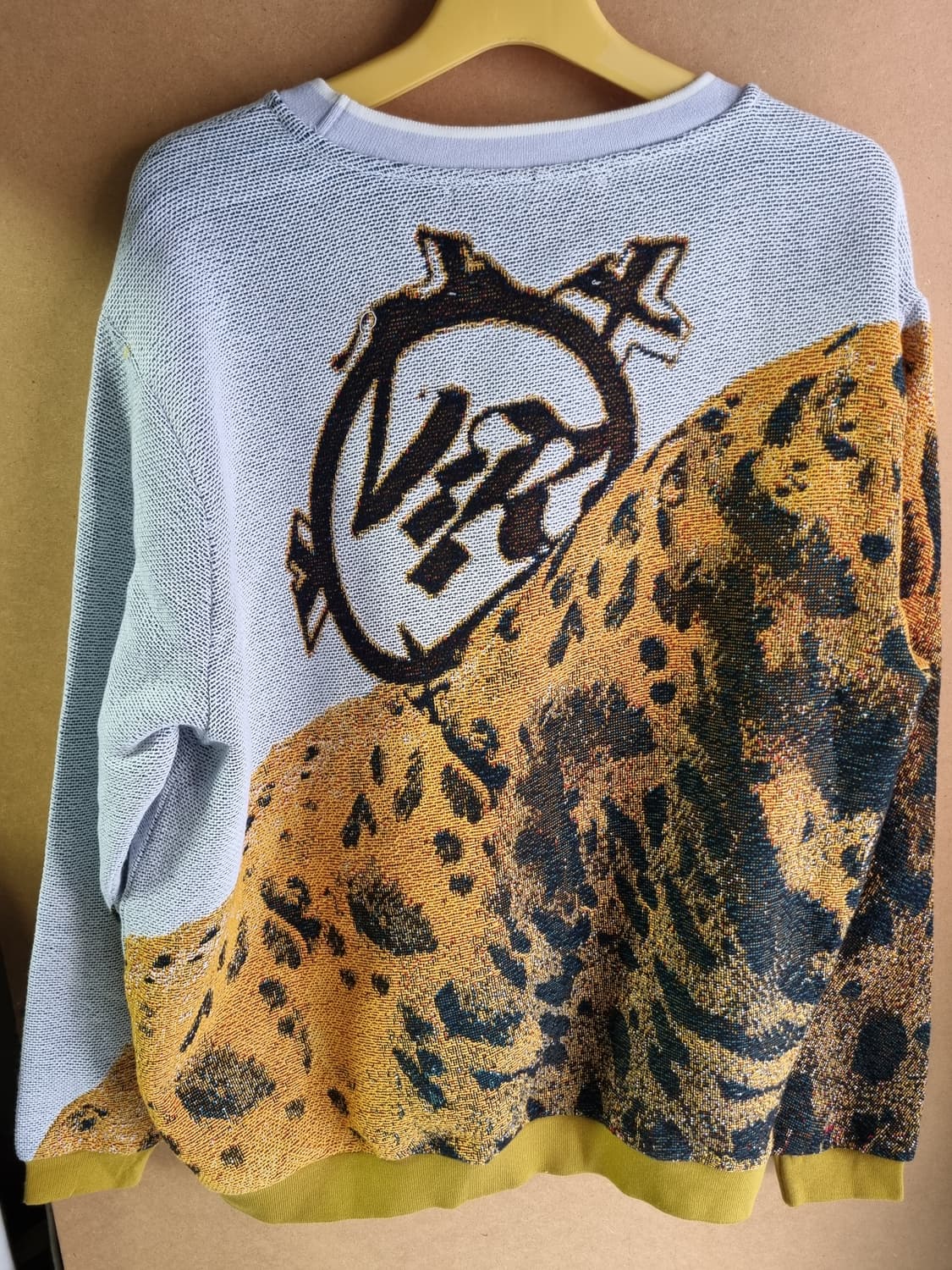 VERY RARE  맨투맨 새상품  상품이미지2