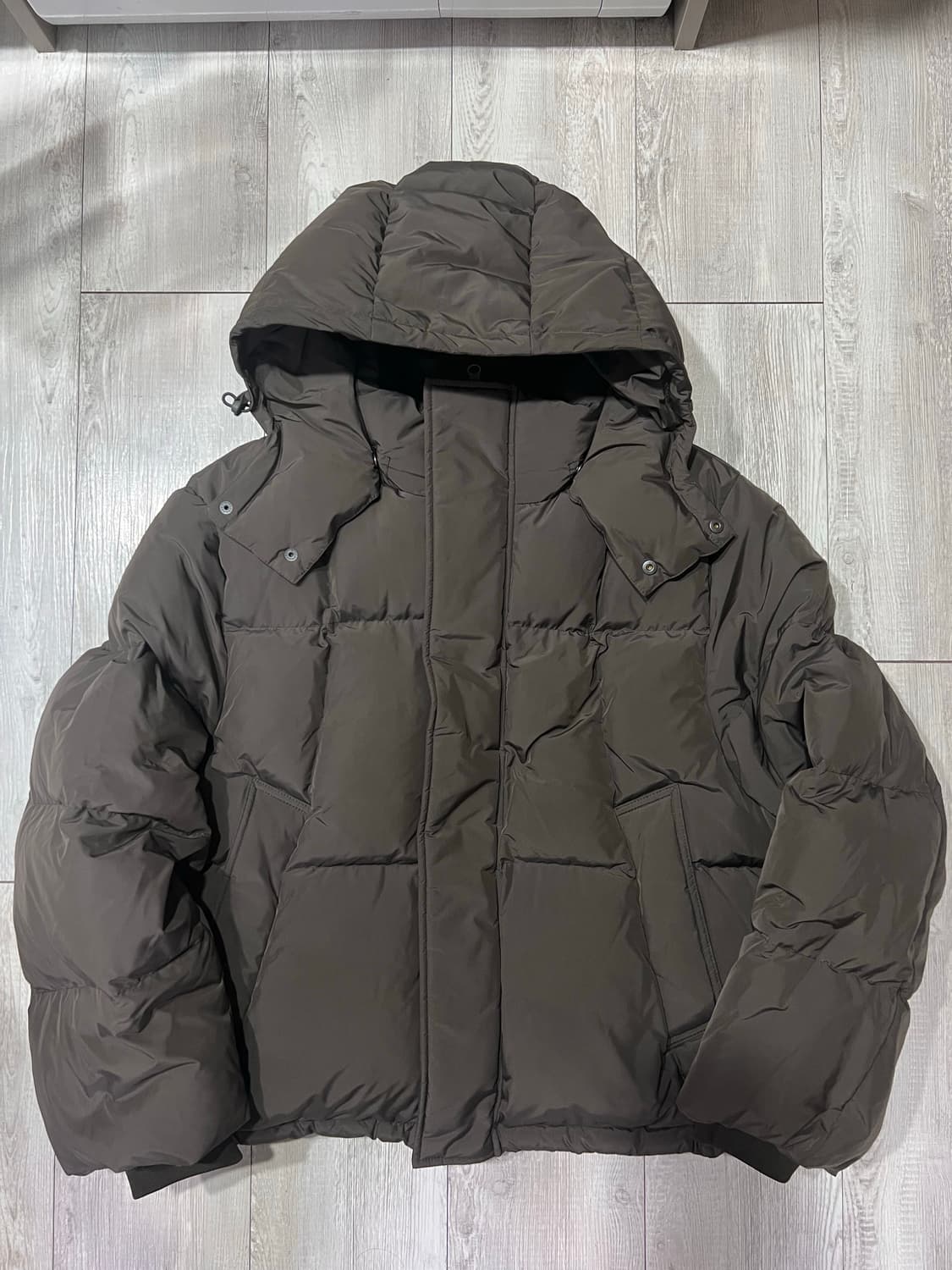 벨리에 크로스라인 구스 다운 딥브라운 (105) 상태 최상 상품이미지1