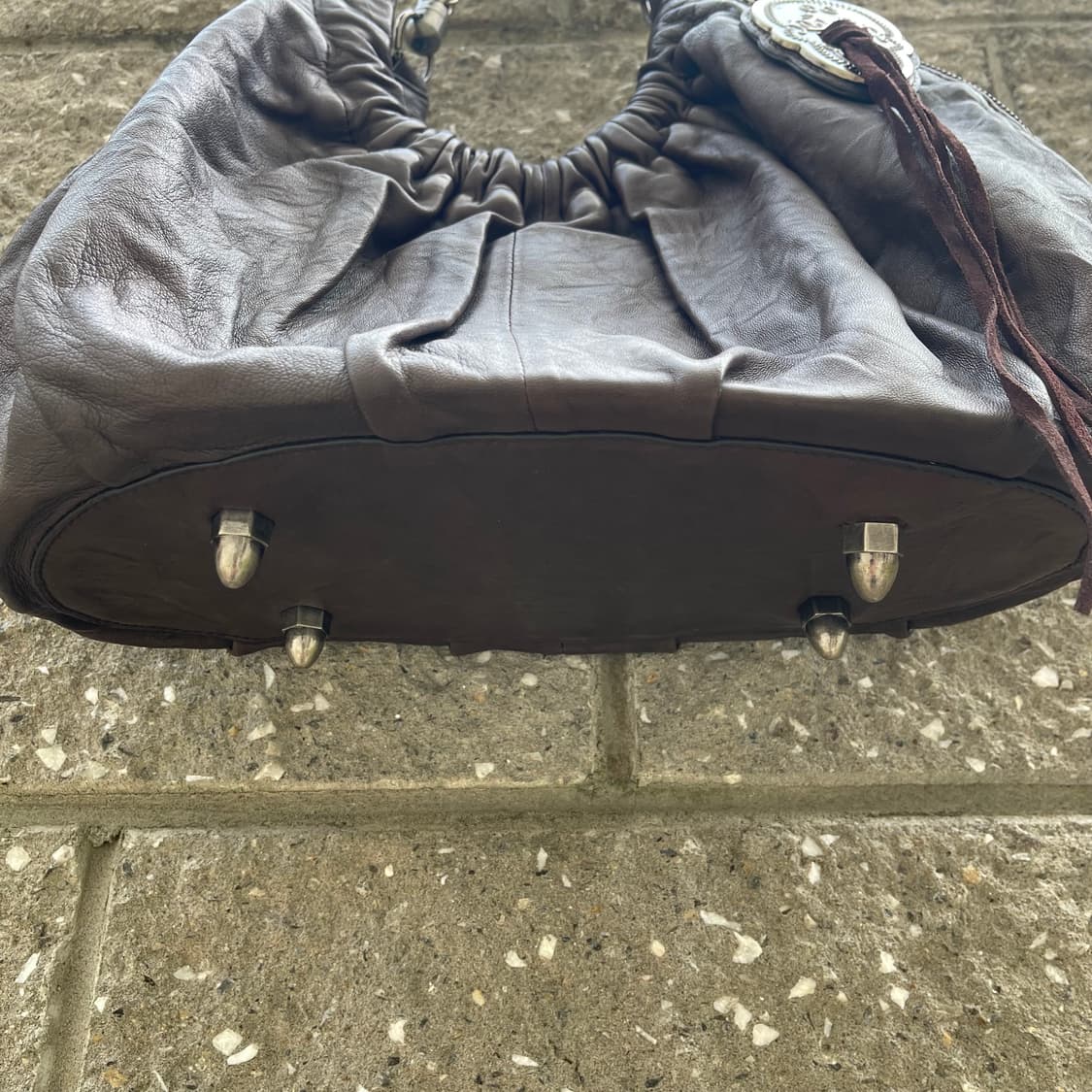 [OS] THOMAS WYLDE 브라운 레더 체인 숄더백 상품이미지6