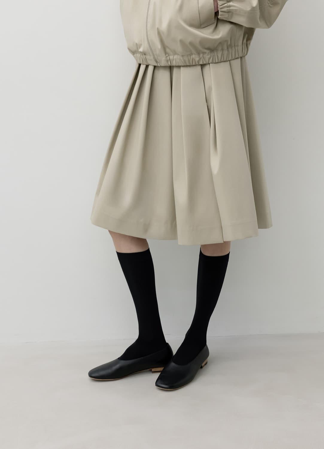 lfm base pleated midi skirt 베이지 상품이미지1