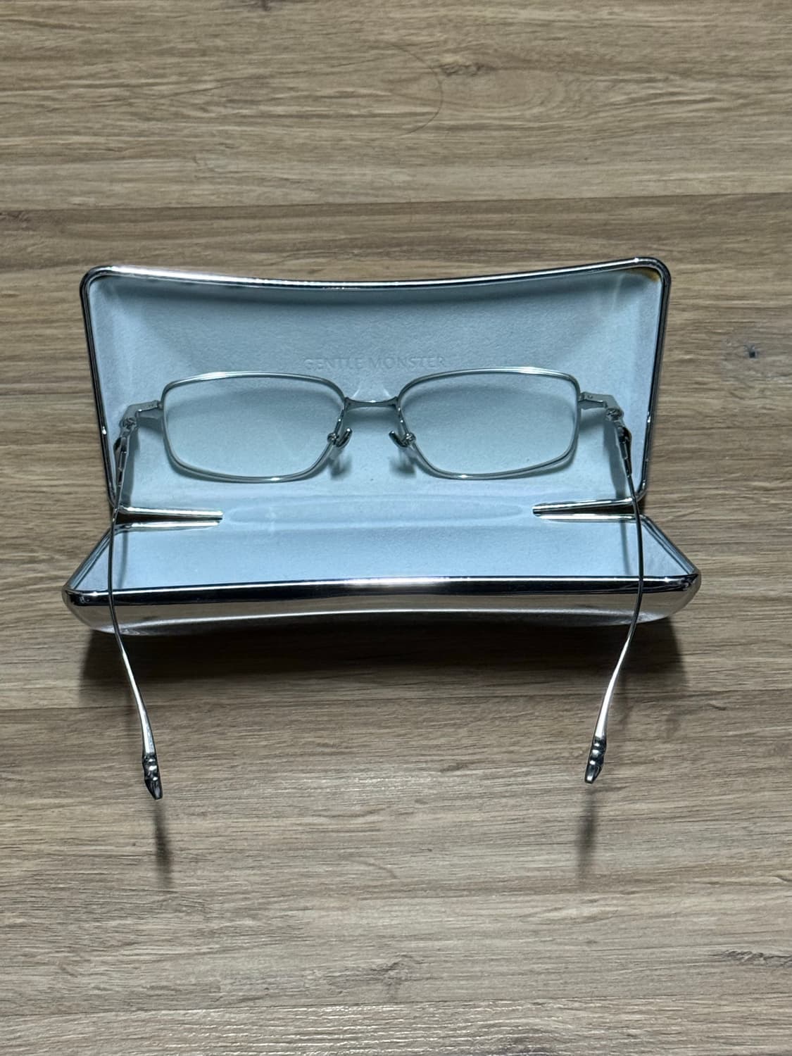 젠틀몬스터 안경 상품이미지2
