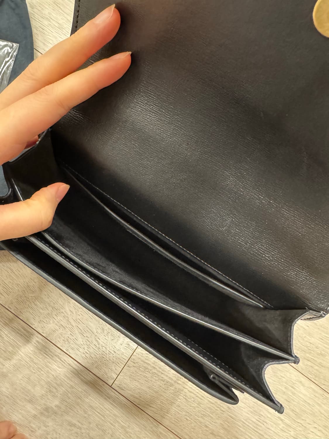 생로랑 선셋백 금장 미듐(보증서 더스트백포함) 상품이미지3