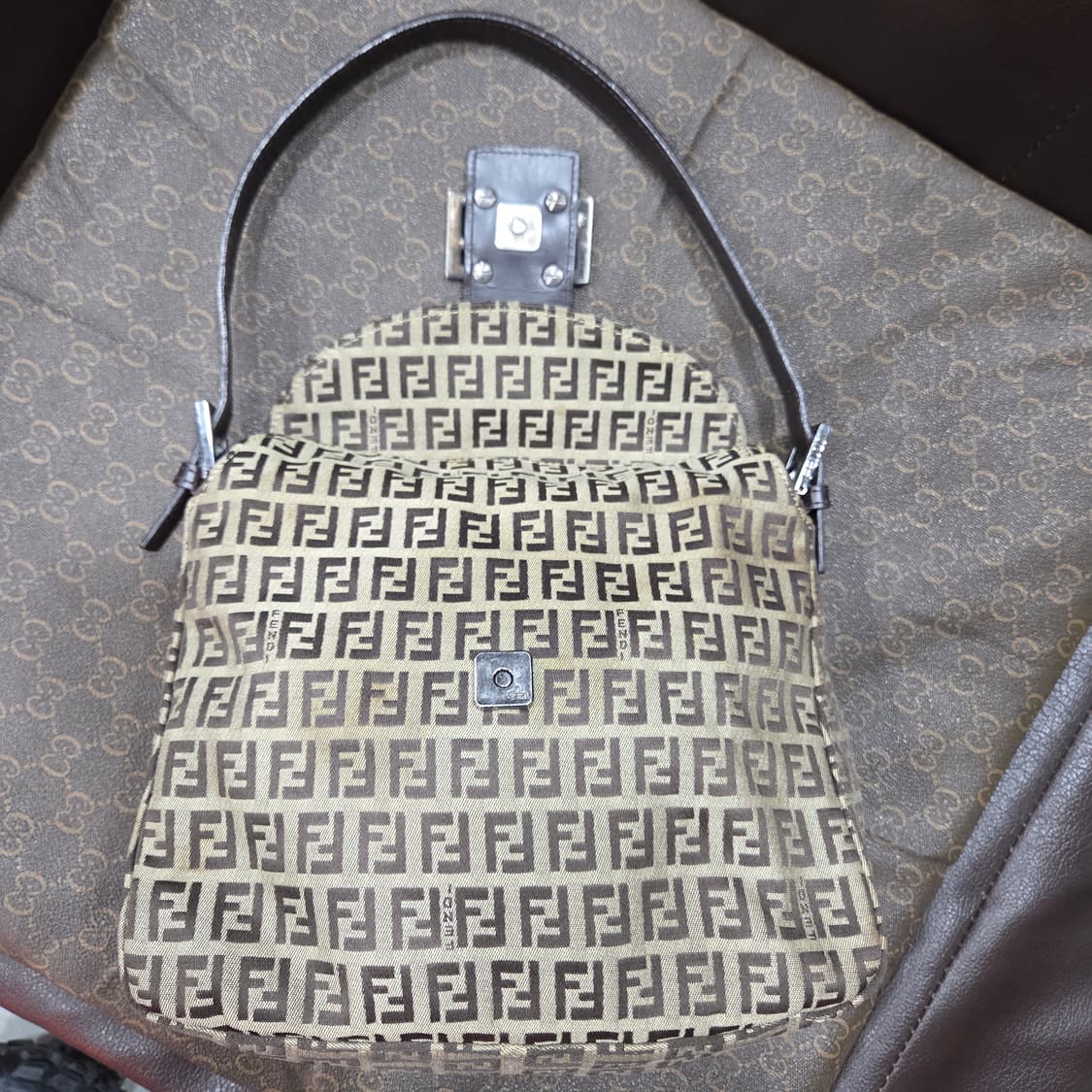 펜디 맘마 바게트 숄더백 상품이미지5