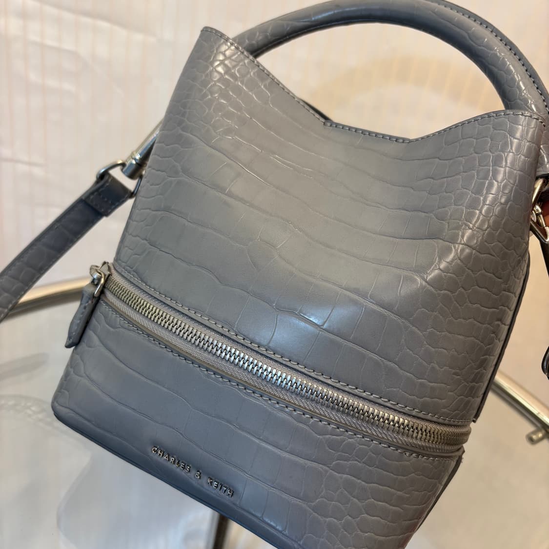 정품 찰스앤키스 버킷 투웨이 토트백     상품이미지4