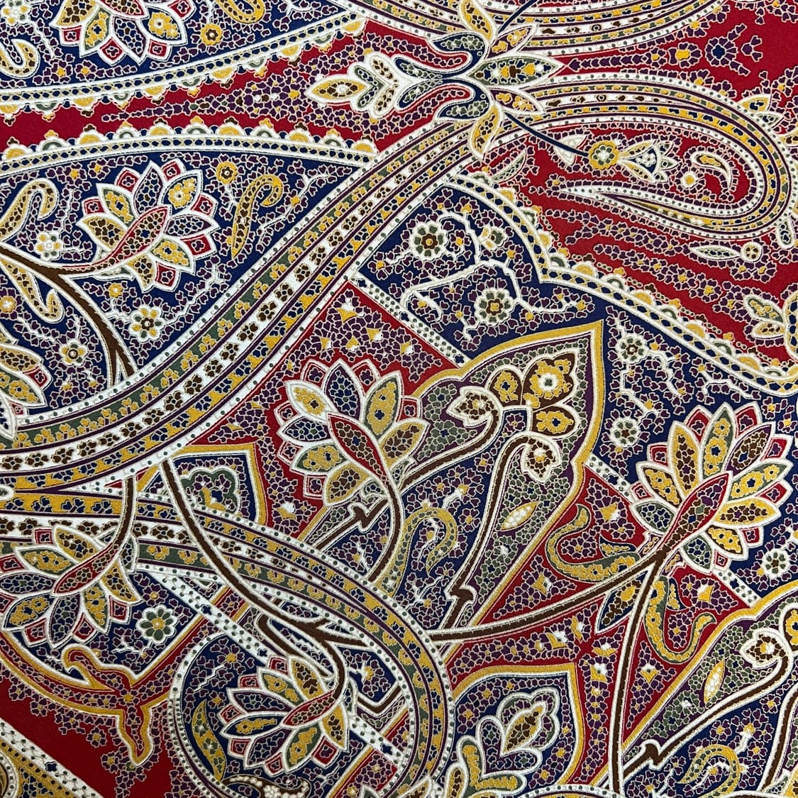 입생로랑 페이즐리 실크 스카프 상품이미지4