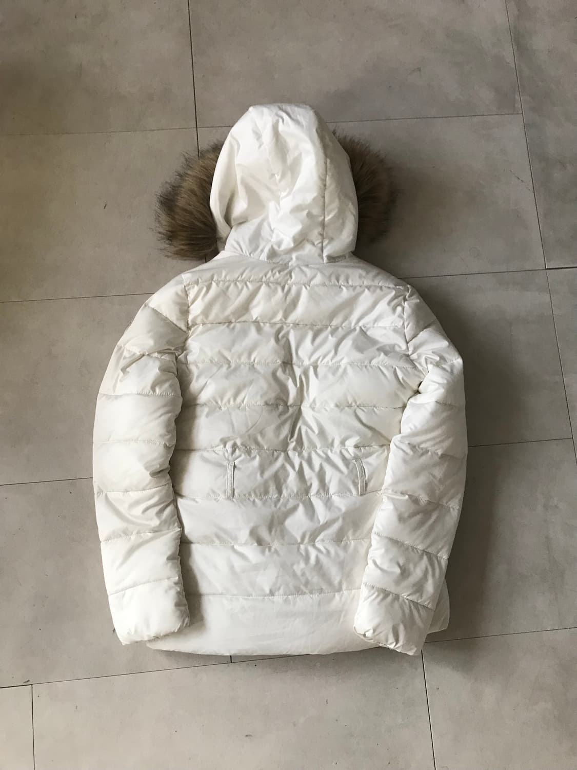 아베크롬비 화이트 울프죠 패딩 상품이미지8