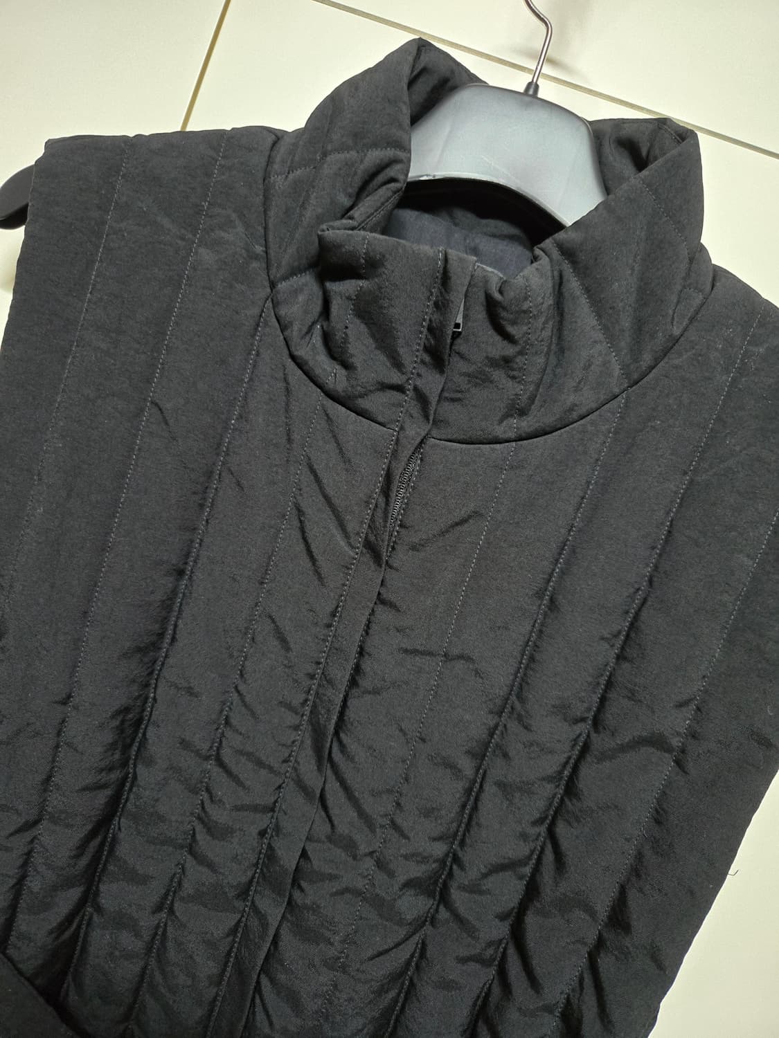 코스 집업 푸퍼 누빔 패딩 베스트 상품이미지4