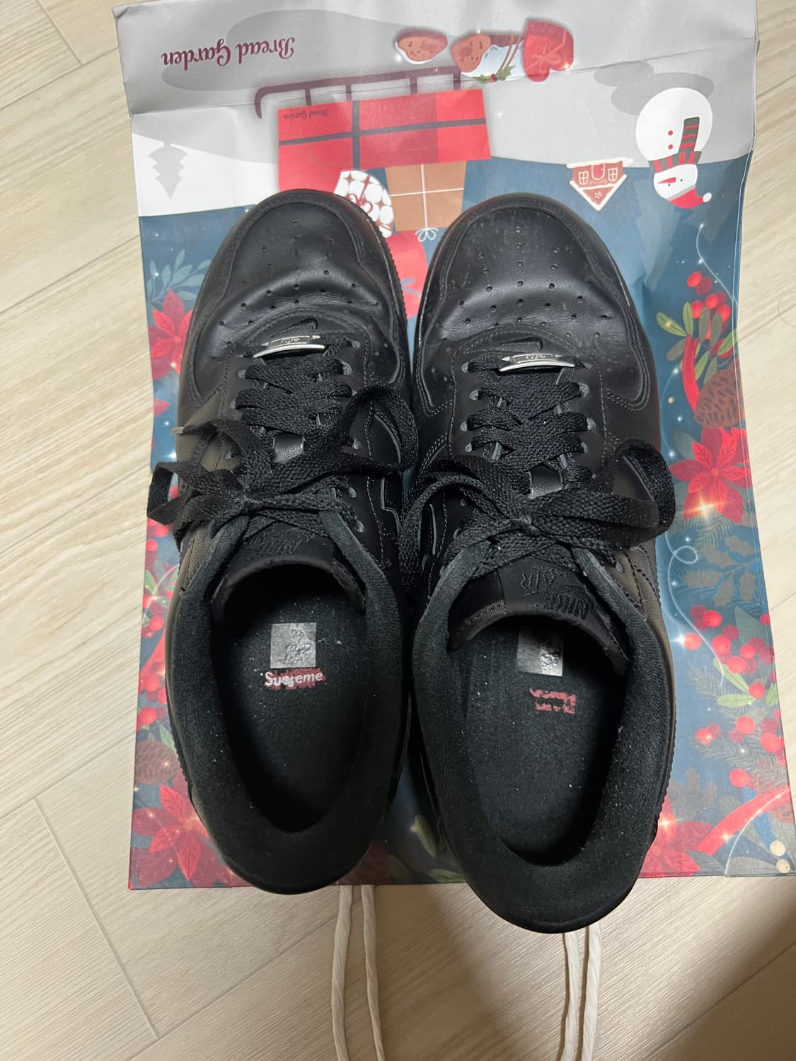 나이키 슈프림 에어포스 270 판매합니다. 상품이미지1