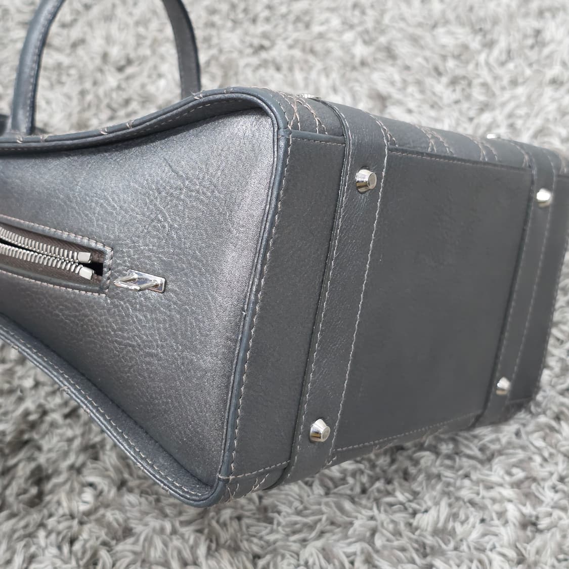 디올 레이디백 까나쥬 메탈릭 미듐 토트백 상품이미지8