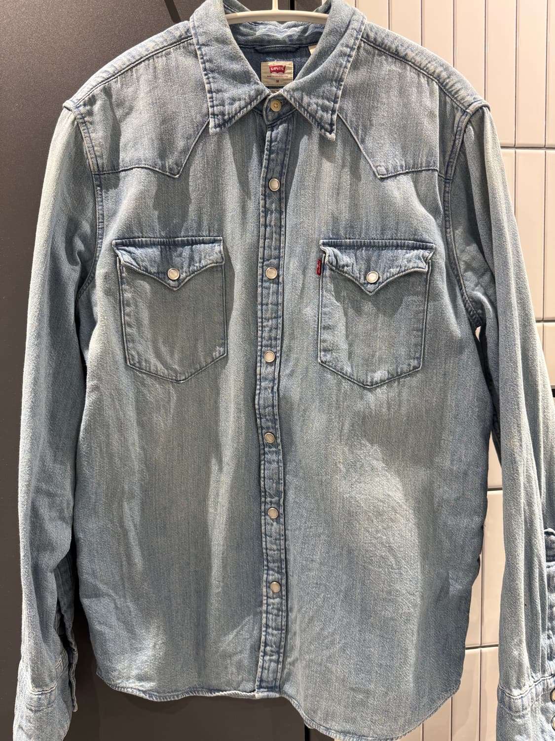 리바이스 바스토우 웨스턴 데님셔츠 연청 상품이미지3