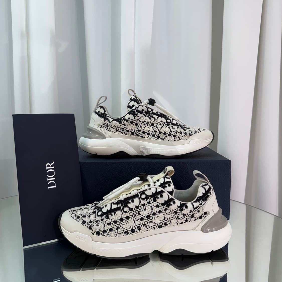 [정품] 디올 B24 오블리크 까나쥬 스니커즈 모티프 화이트 상품이미지1