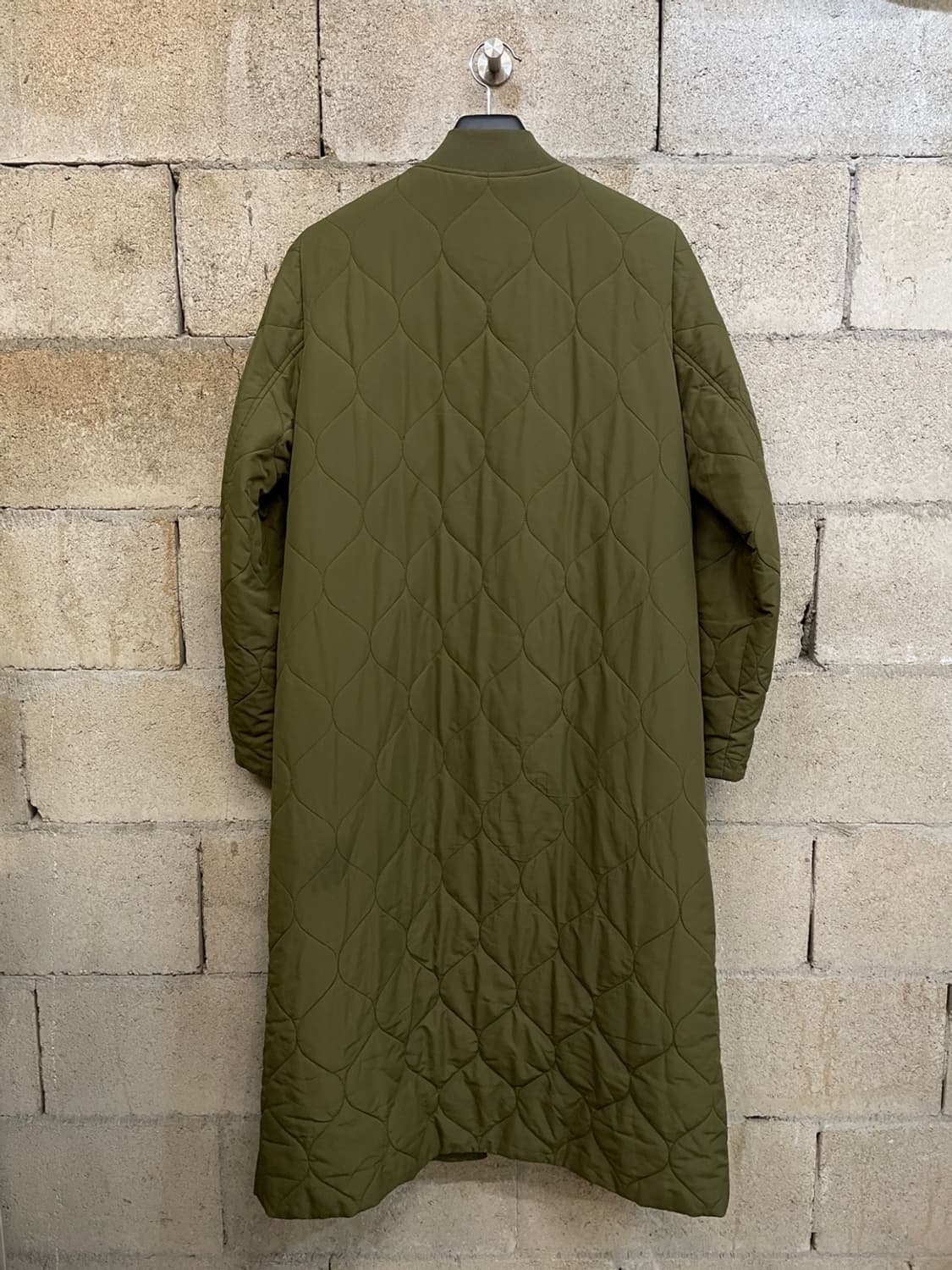 코스 퀼팅 롱 코트 상품이미지4