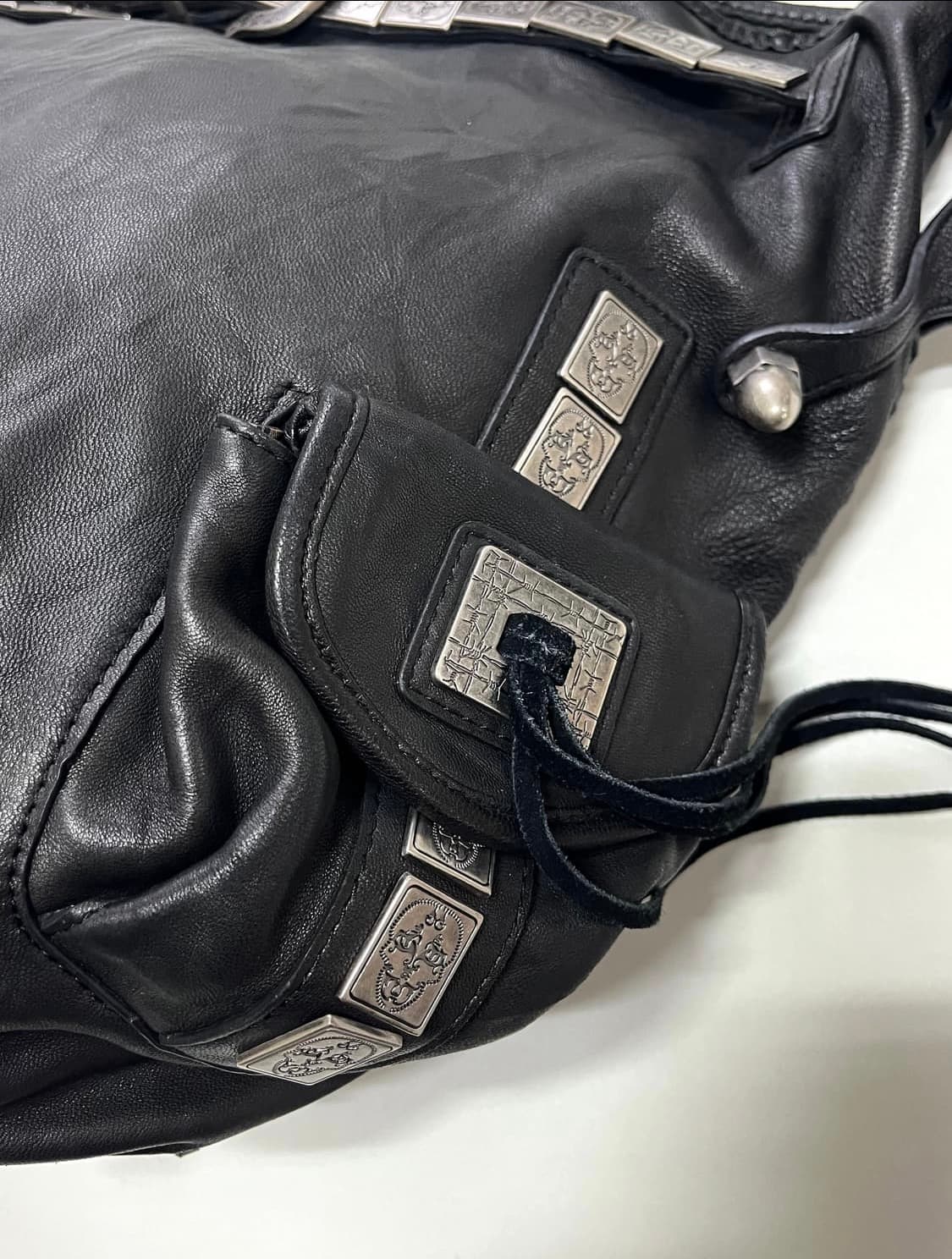 THOMAS WYLDE 숄더백 블랙 상품이미지2