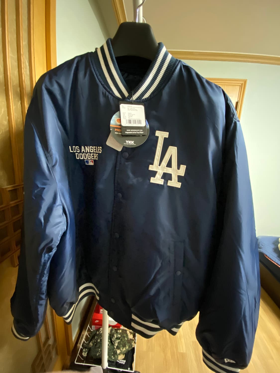 뉴에라 LA 다져스 스타디움 자켓 XL 사이즈 새상품 상품이미지1