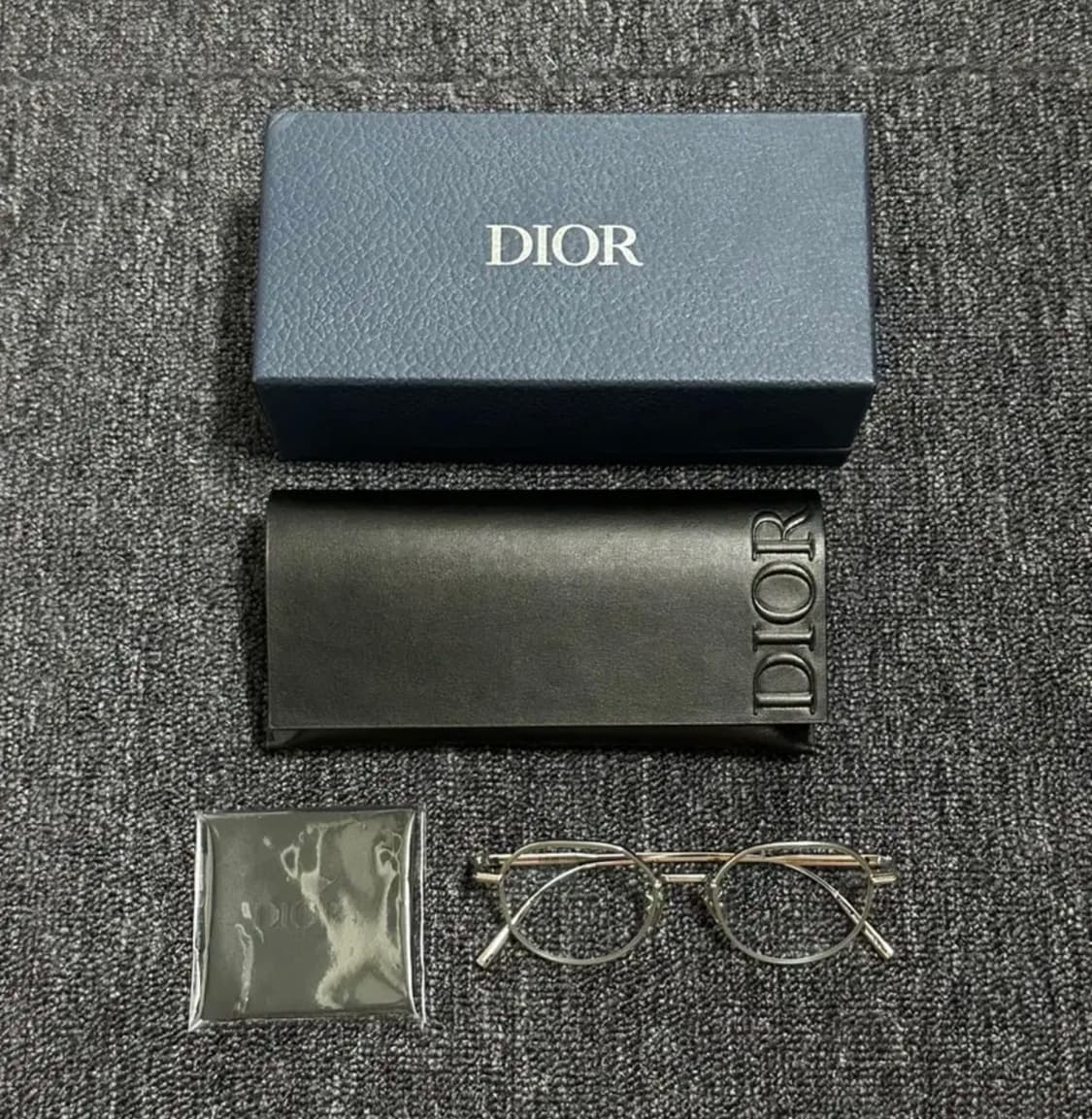 DIOR blacksuit S2U 안경 상품이미지2