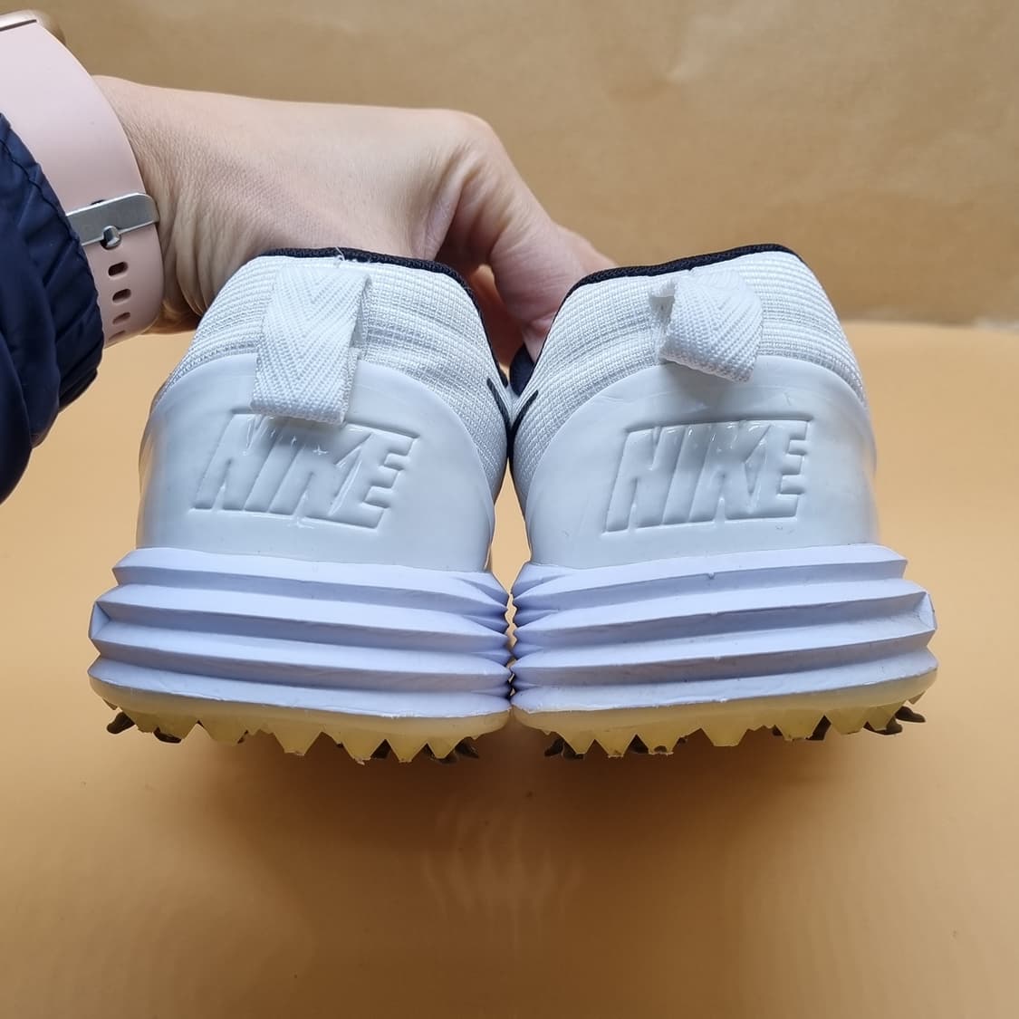 나이키 루나 커맨드2. 여성골프화235 상품이미지4