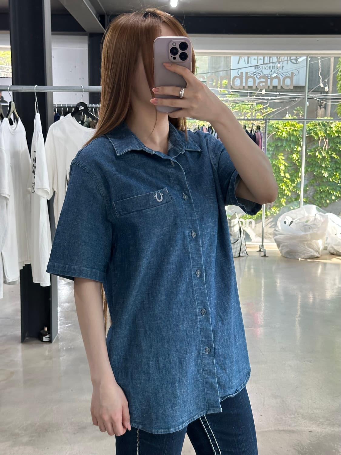 트루릴리전 자수로고 데님 반팔셔츠 상품이미지1