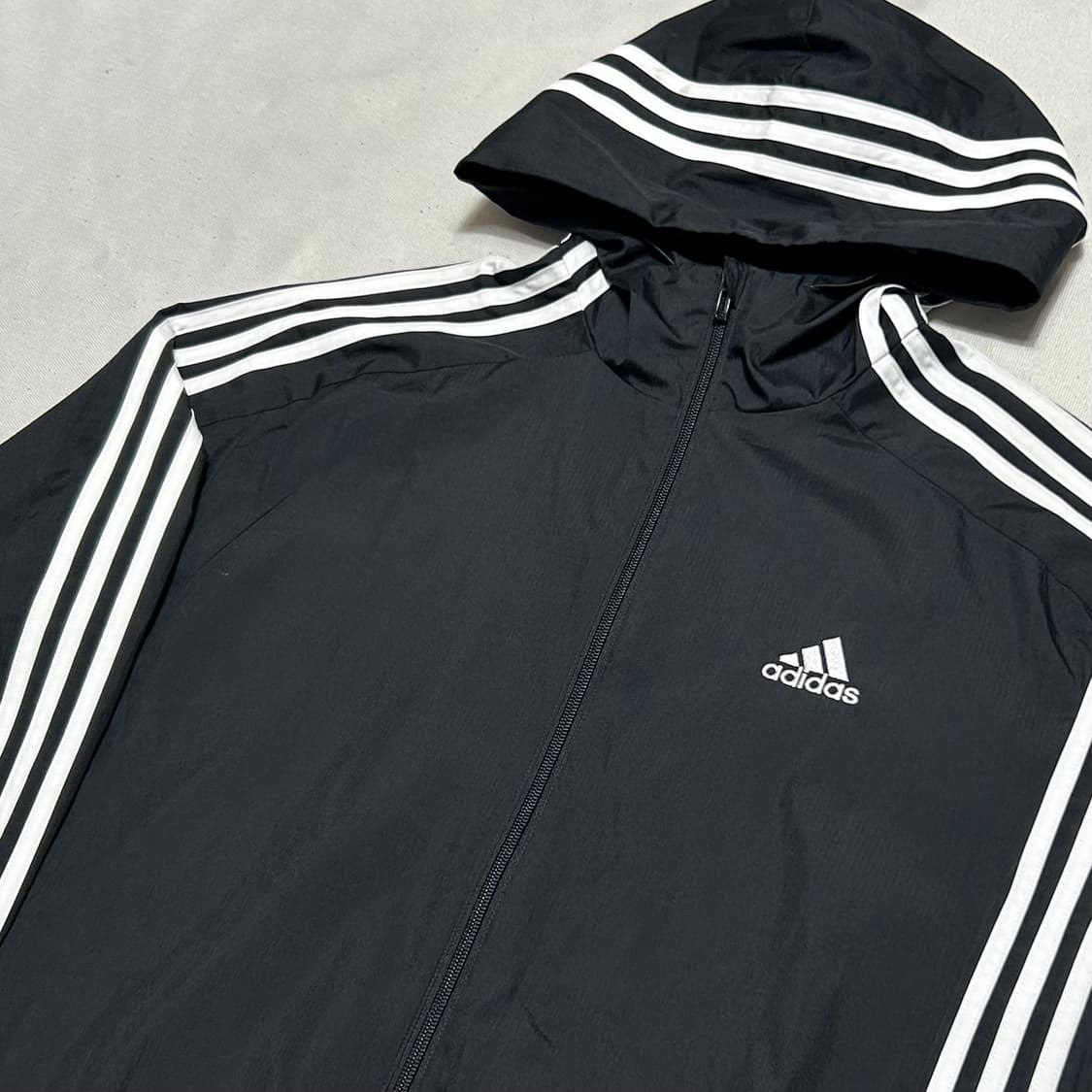 🫶🏻 아디다스 블랙 후드 바람막이 🫶🏻 상품이미지2