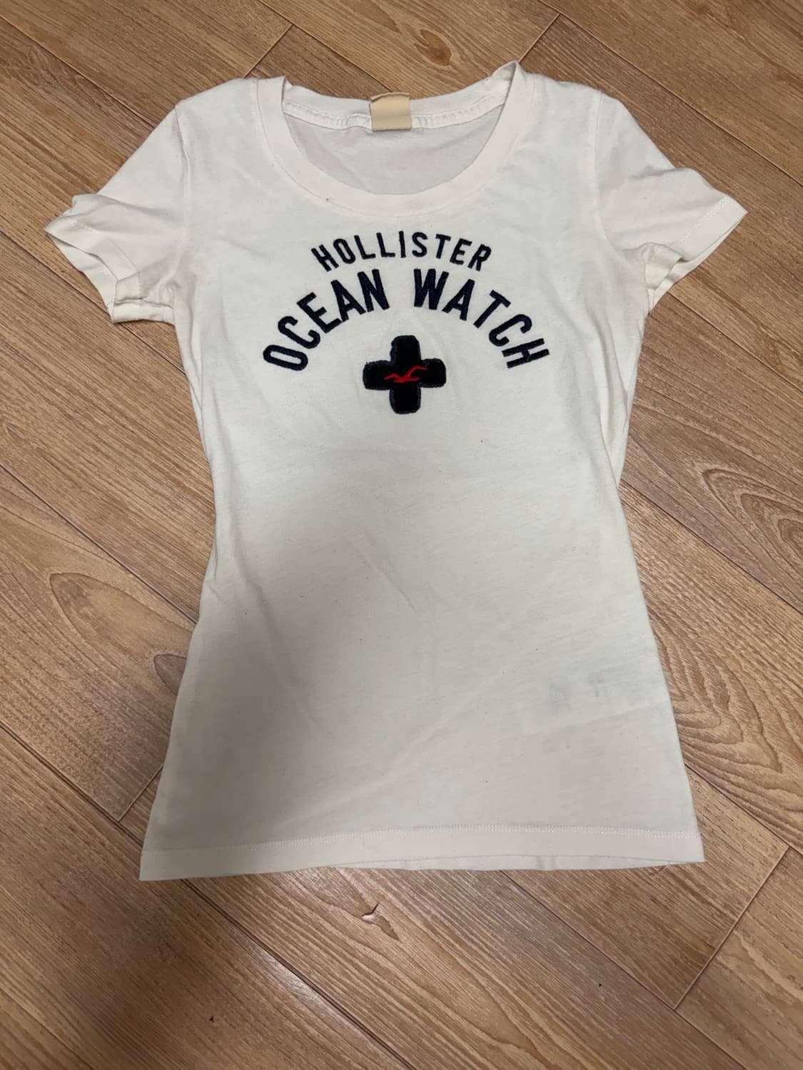 홀리스터 슬림핏 반팔티 xs 상품이미지1