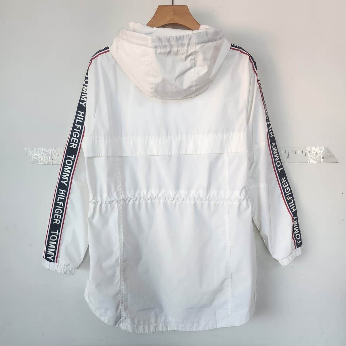 타미힐피거 여성 화이트 후드 바람막이 상품이미지7