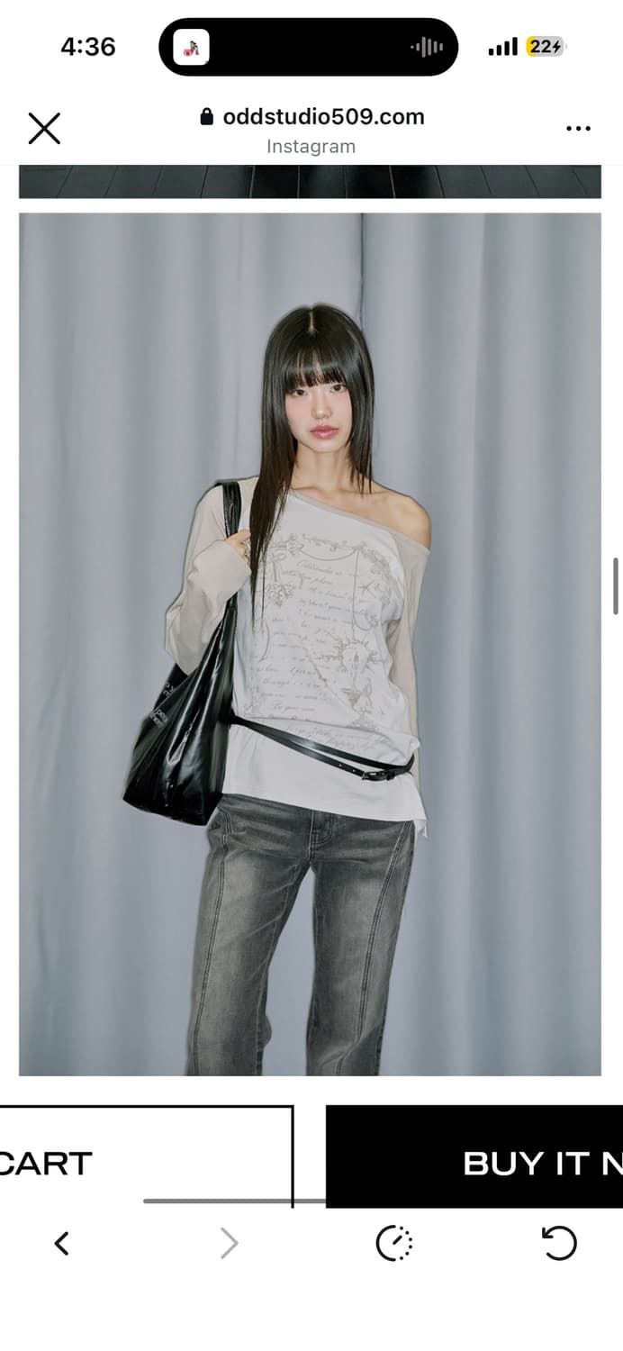 오드스튜디오 크로스 오너먼트 오프숄더 래글런 롱 슬리브 그레이베이지 상품이미지1