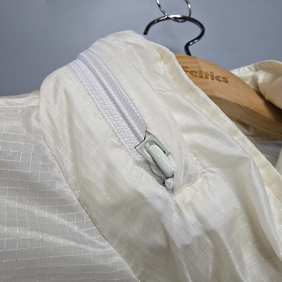 휠라(FILA) 로고 바람막이 자켓 화이트 100 상품이미지6