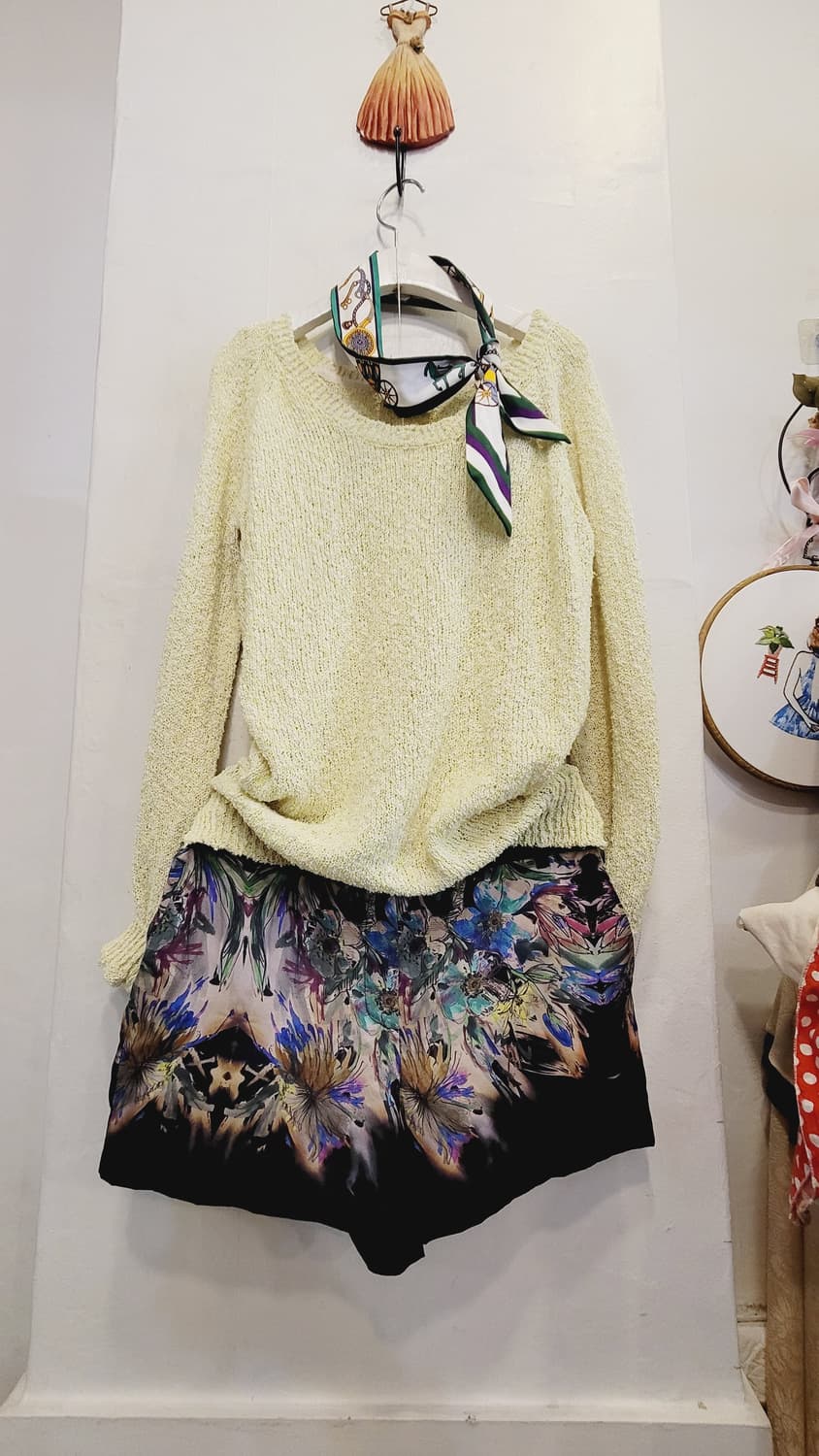 maison scotch 라임연두니트. 오브제 실크팬츠 상품이미지2