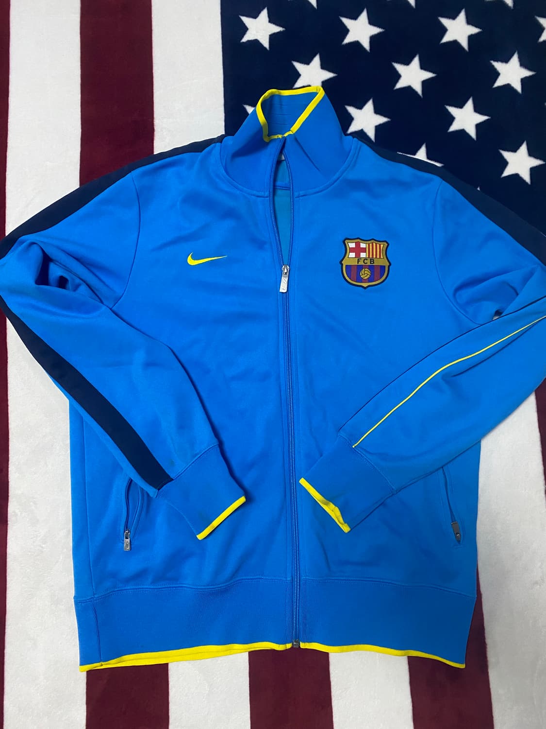 나이키 바르셀로나 트랙탑 상품이미지1