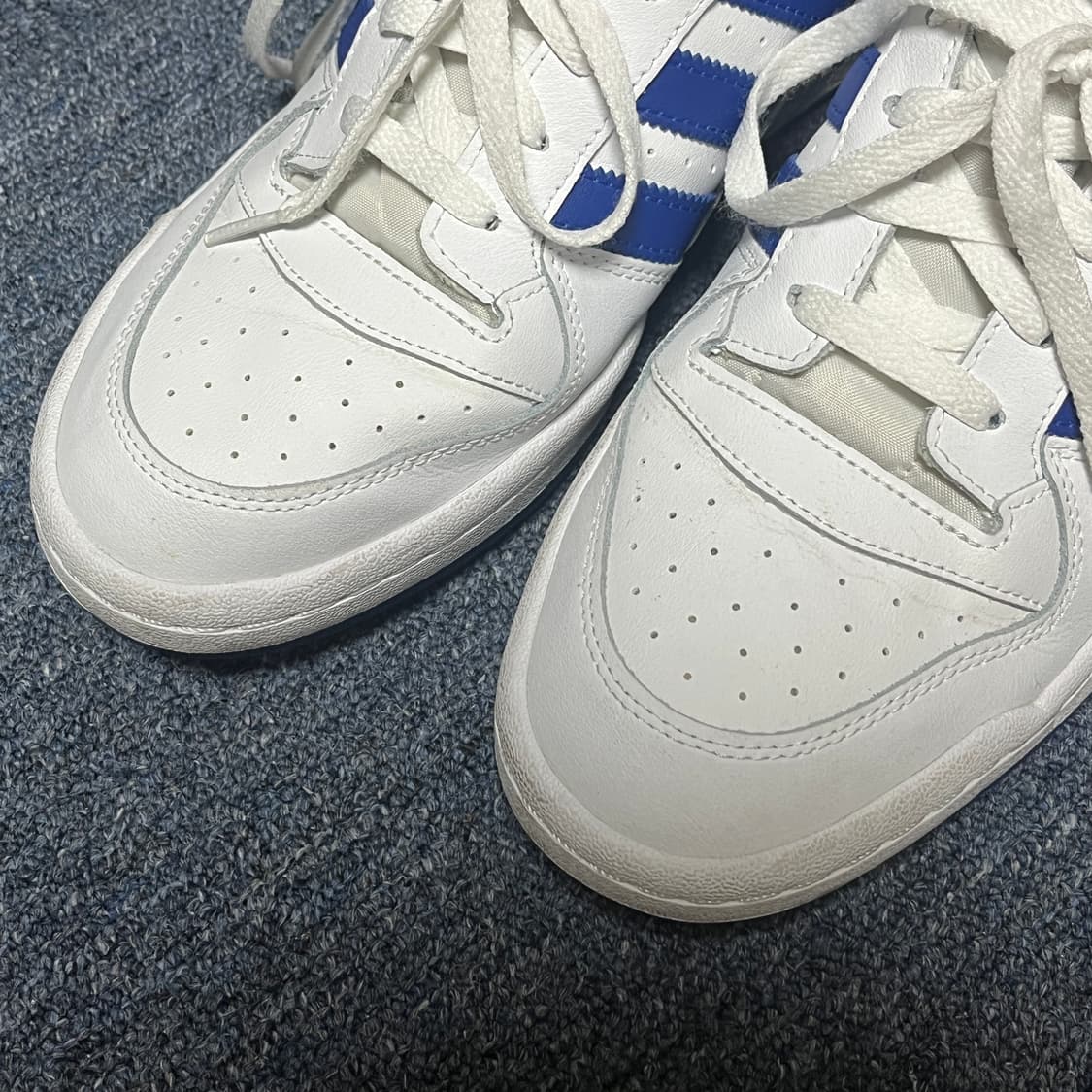 아디다스 포럼 미드 - 화이트:블루 300 상품이미지3