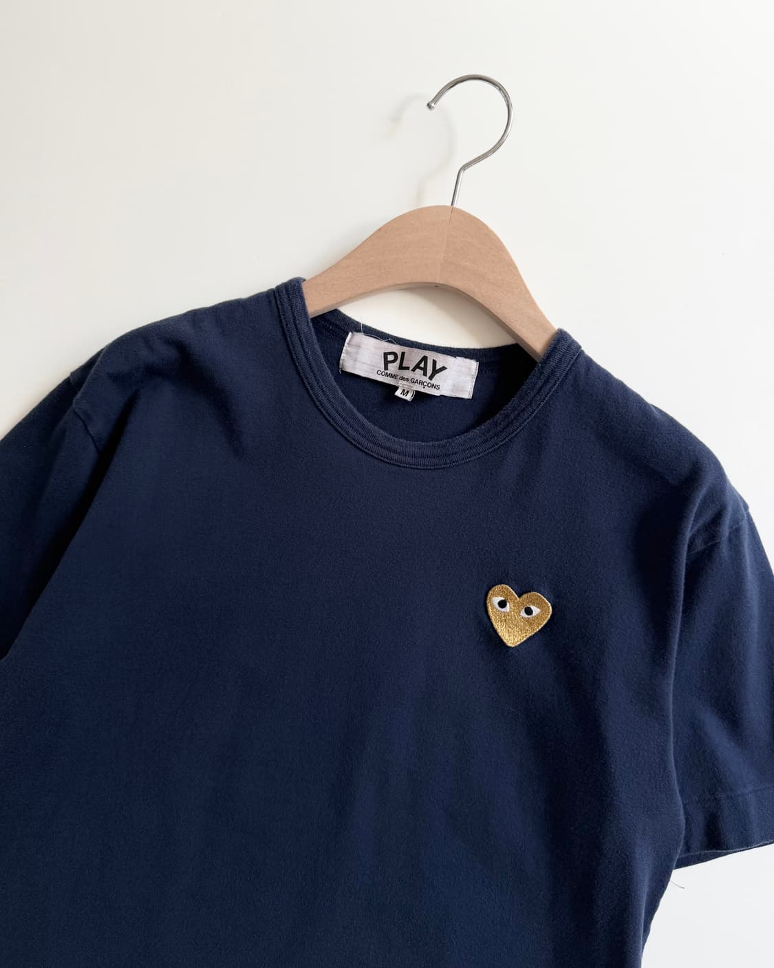 COMMEdesGARCONS 꼼데가르송 골드와펜 네이비컬러 티셔츠 상품이미지4